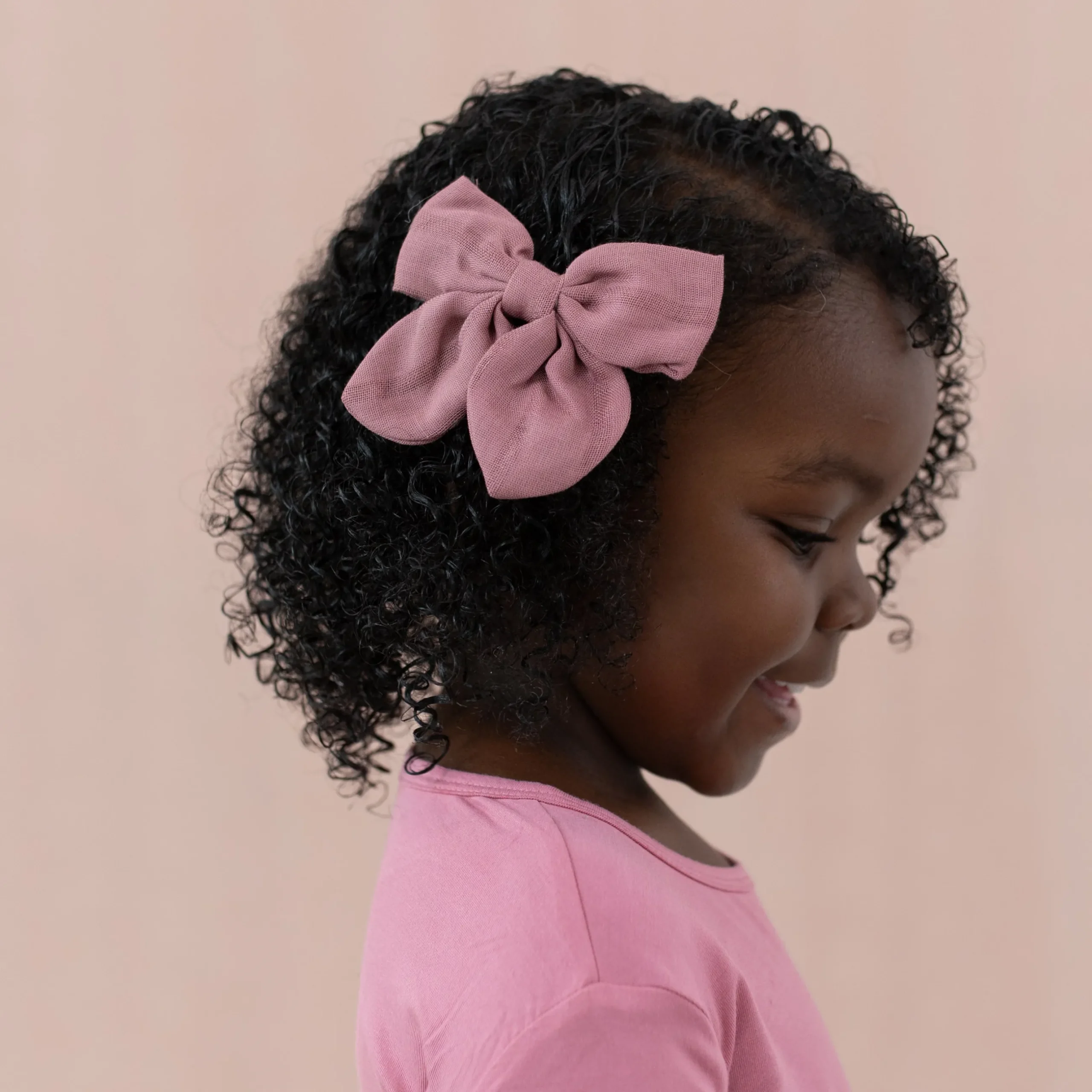 Discount Kyte Baby Bamboo Muslin Alligator Clip Bow in Dusty Rose