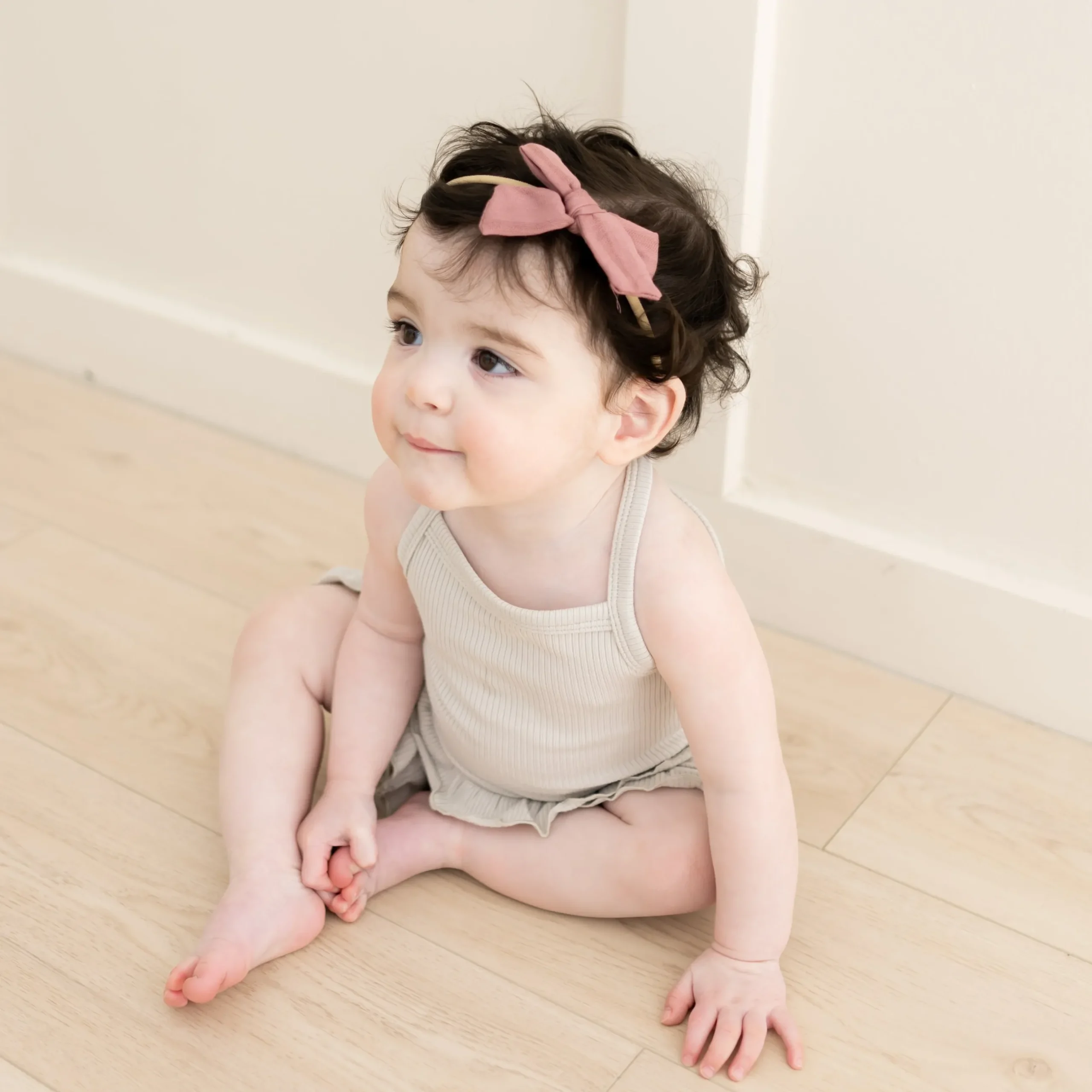 Sale Kyte Baby Bamboo Muslin Medium Bow in Dusty Rose