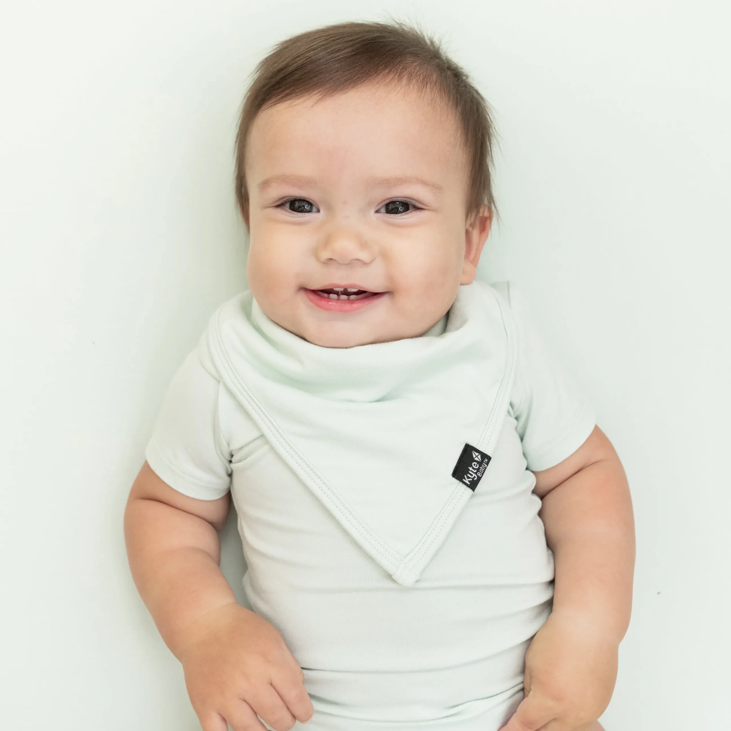 Outlet Kyte Baby Bib in Dew
