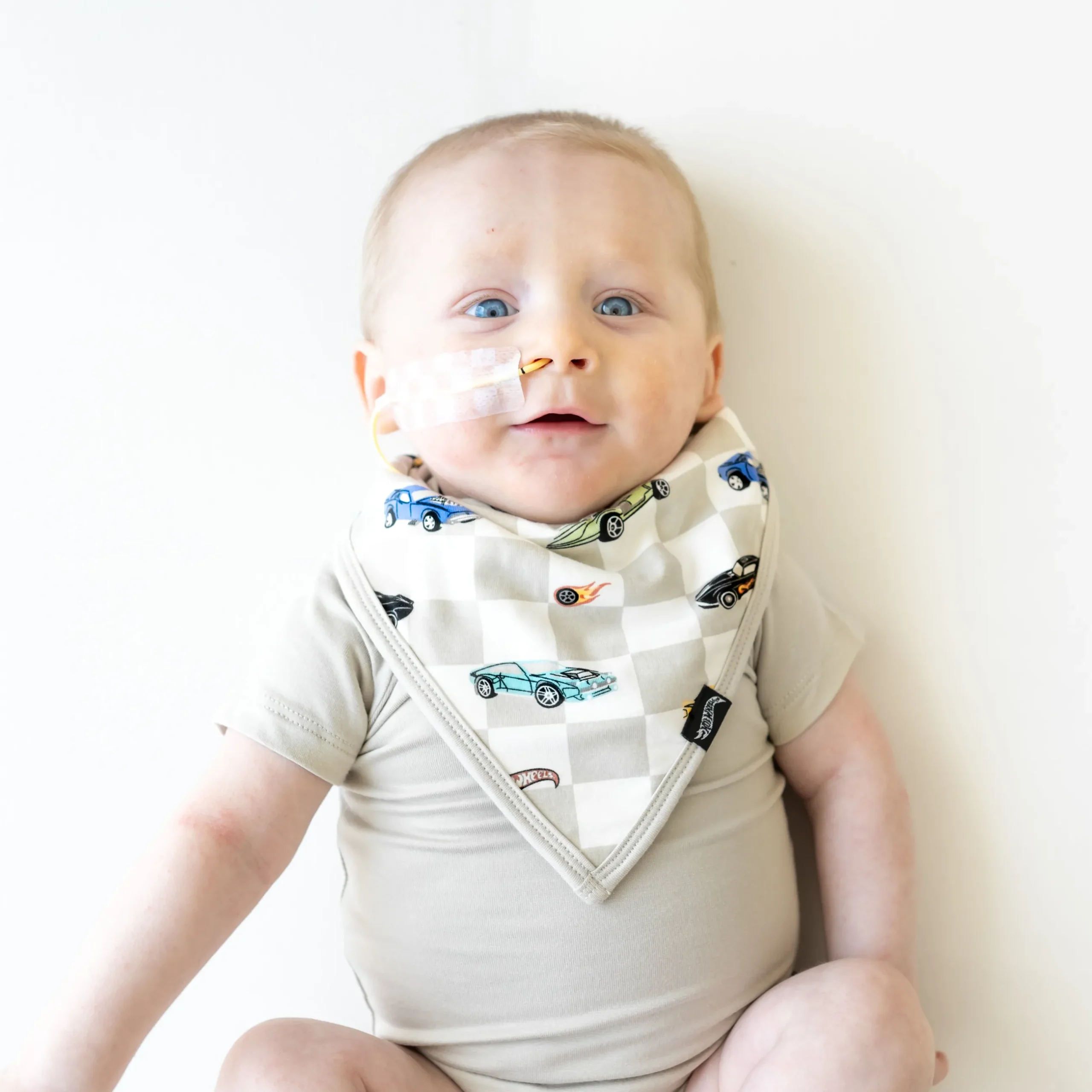 Hot Kyte Baby Bib in Fast and Fierce