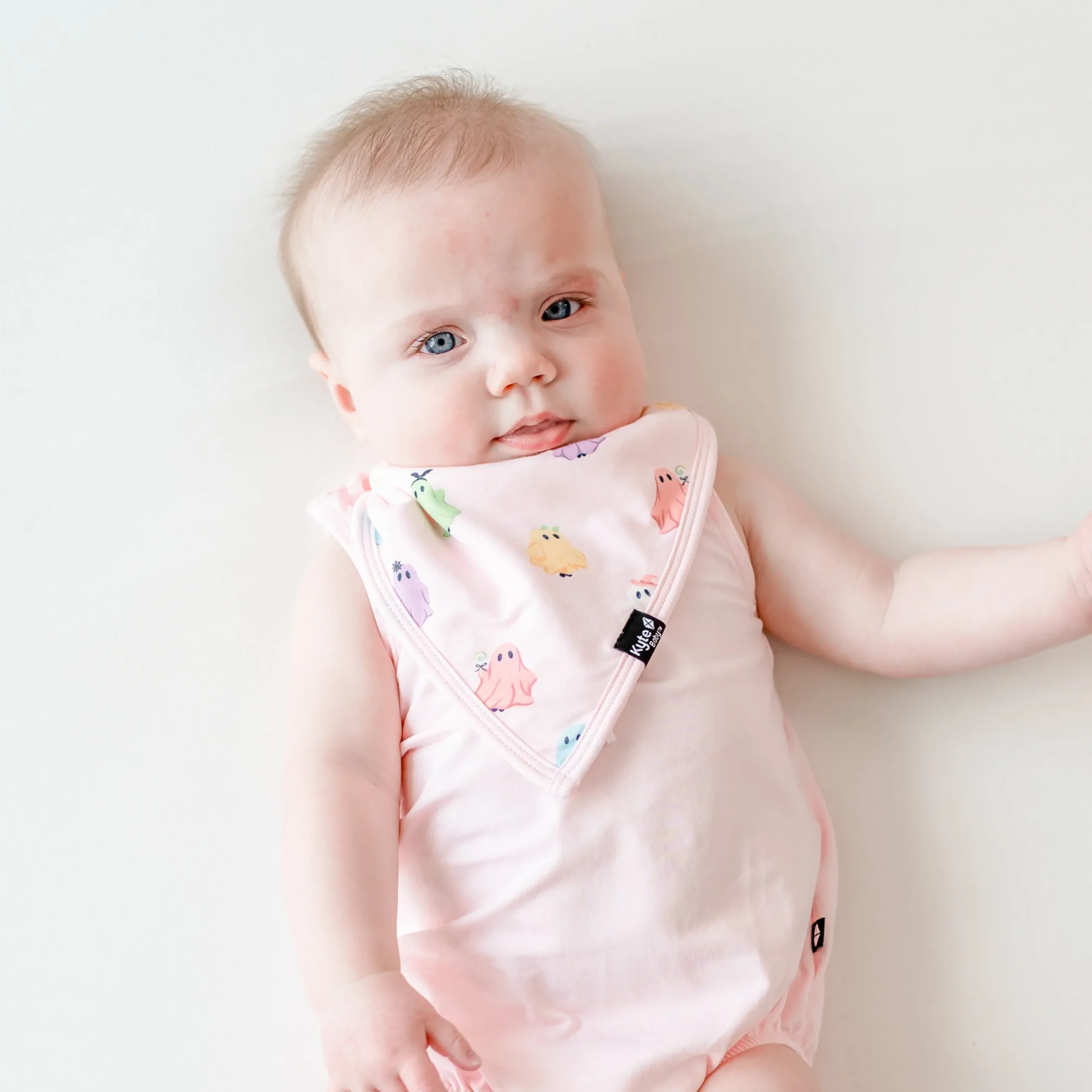 Online Kyte Baby Bib in Pastel Ghost