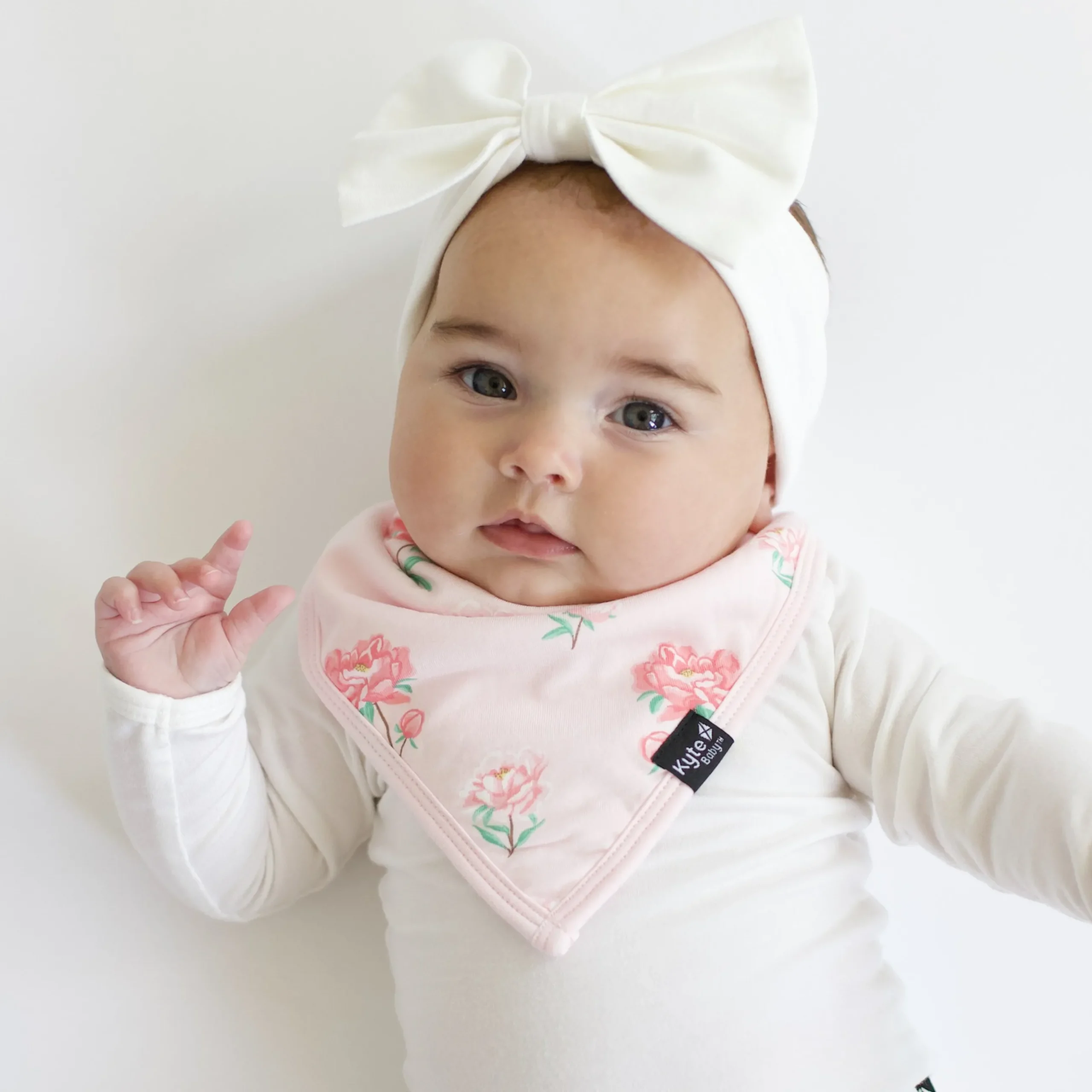 Online Kyte Baby Bib in Sakura Peony