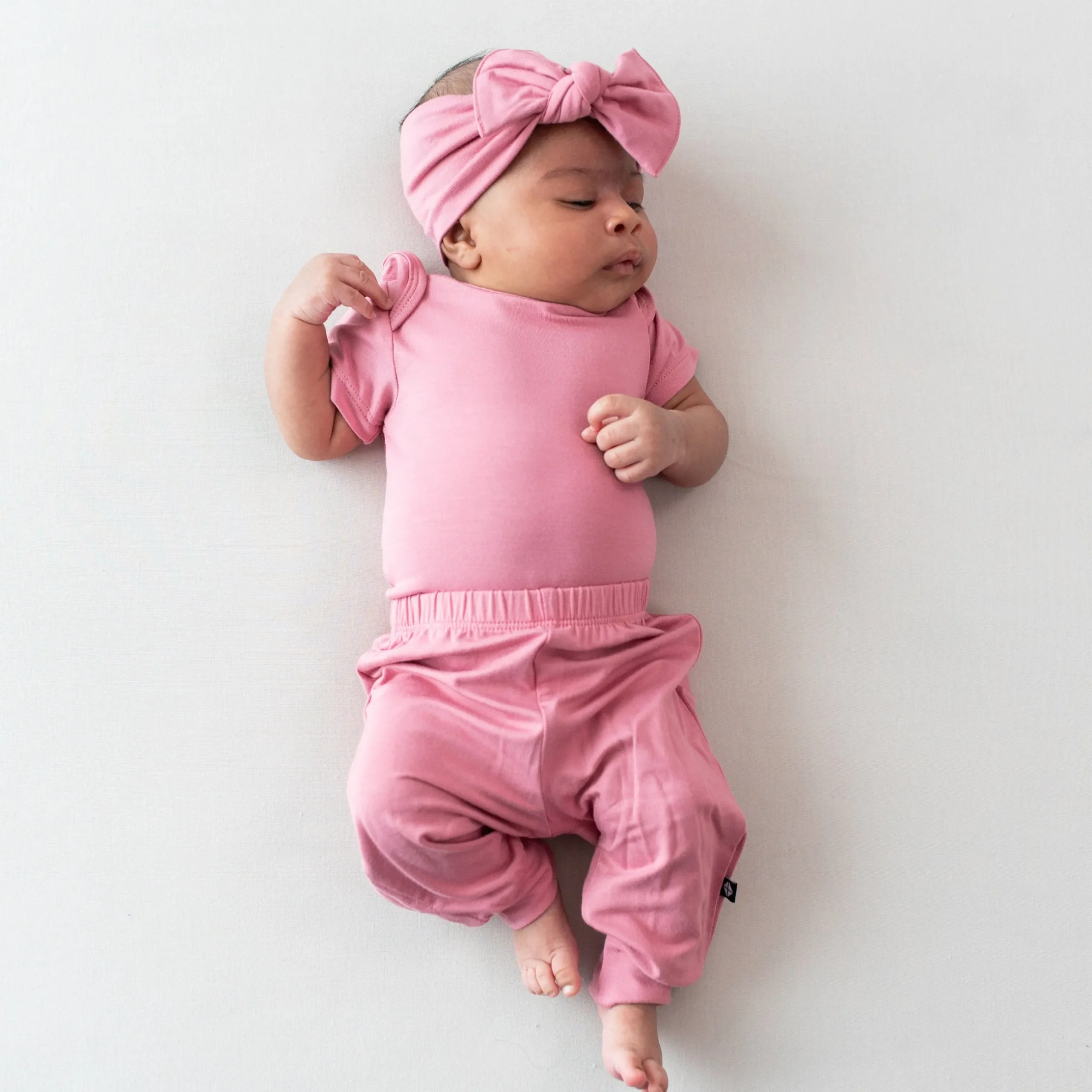 Discount Kyte Baby Bodysuit in Apple Blossom