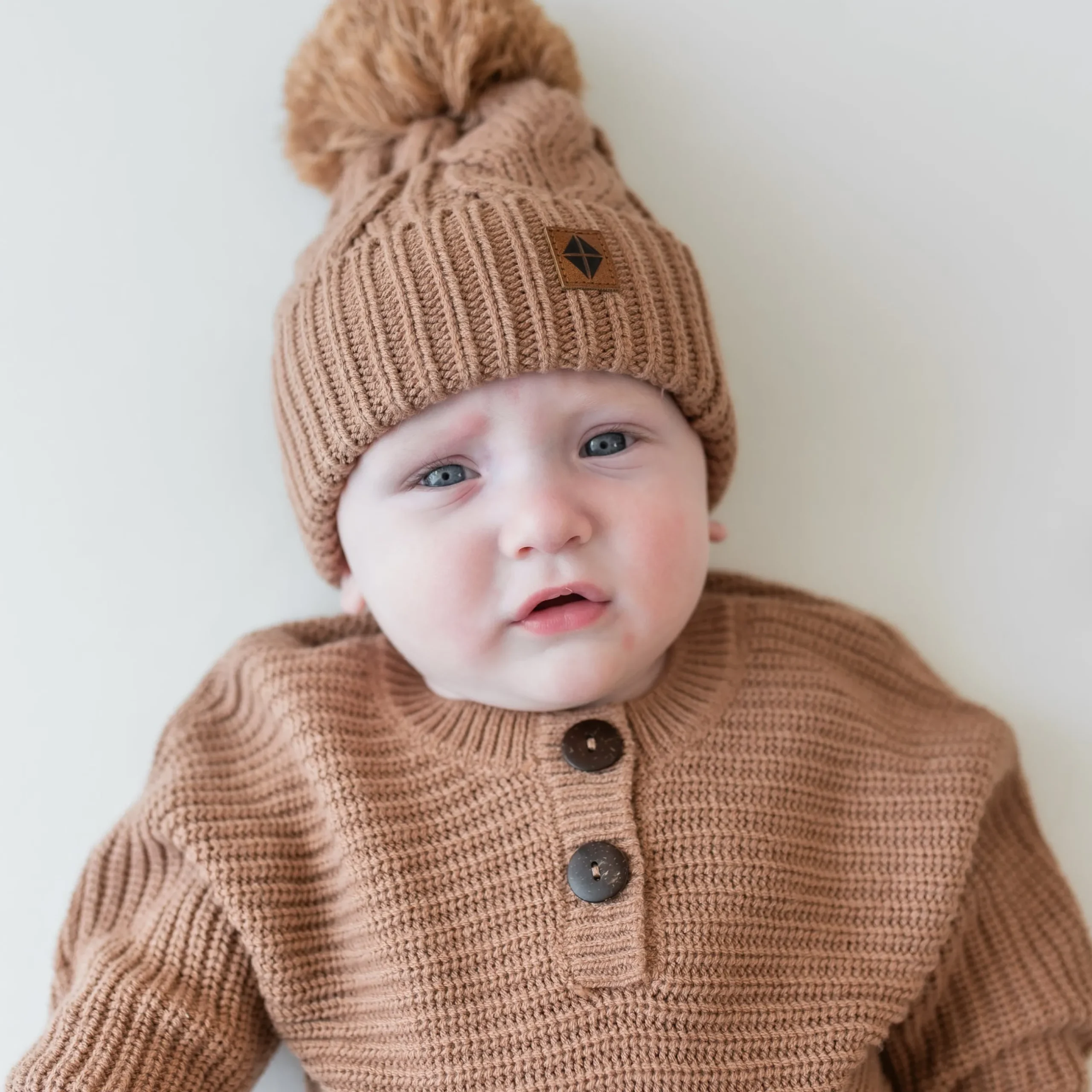 Hot Kyte Baby Chunky Cable Knit Beanie in Latte