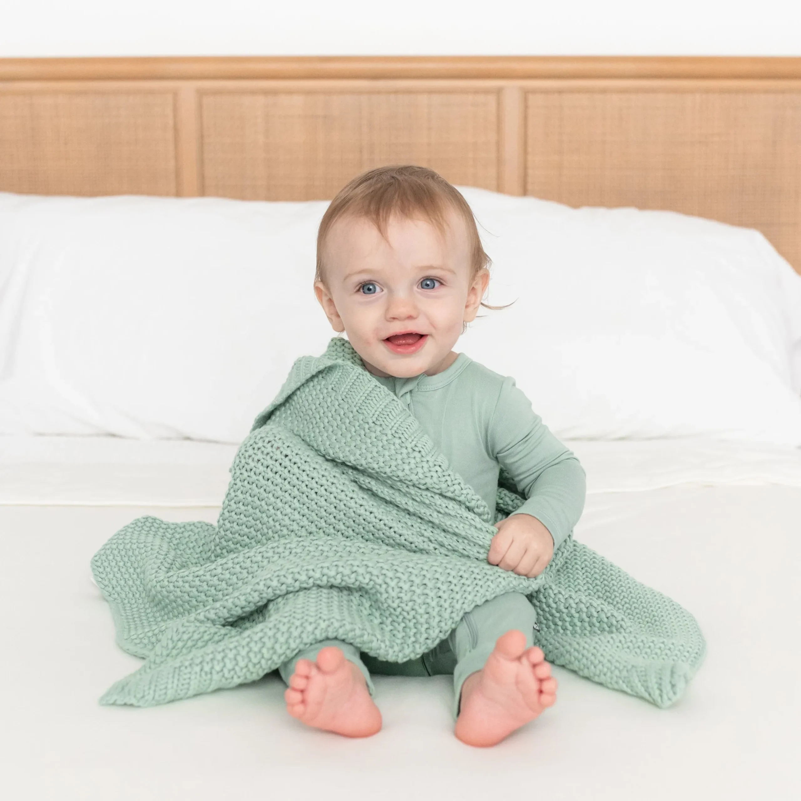 Clearance Kyte Baby Chunky Knit Baby Blanket in Sage