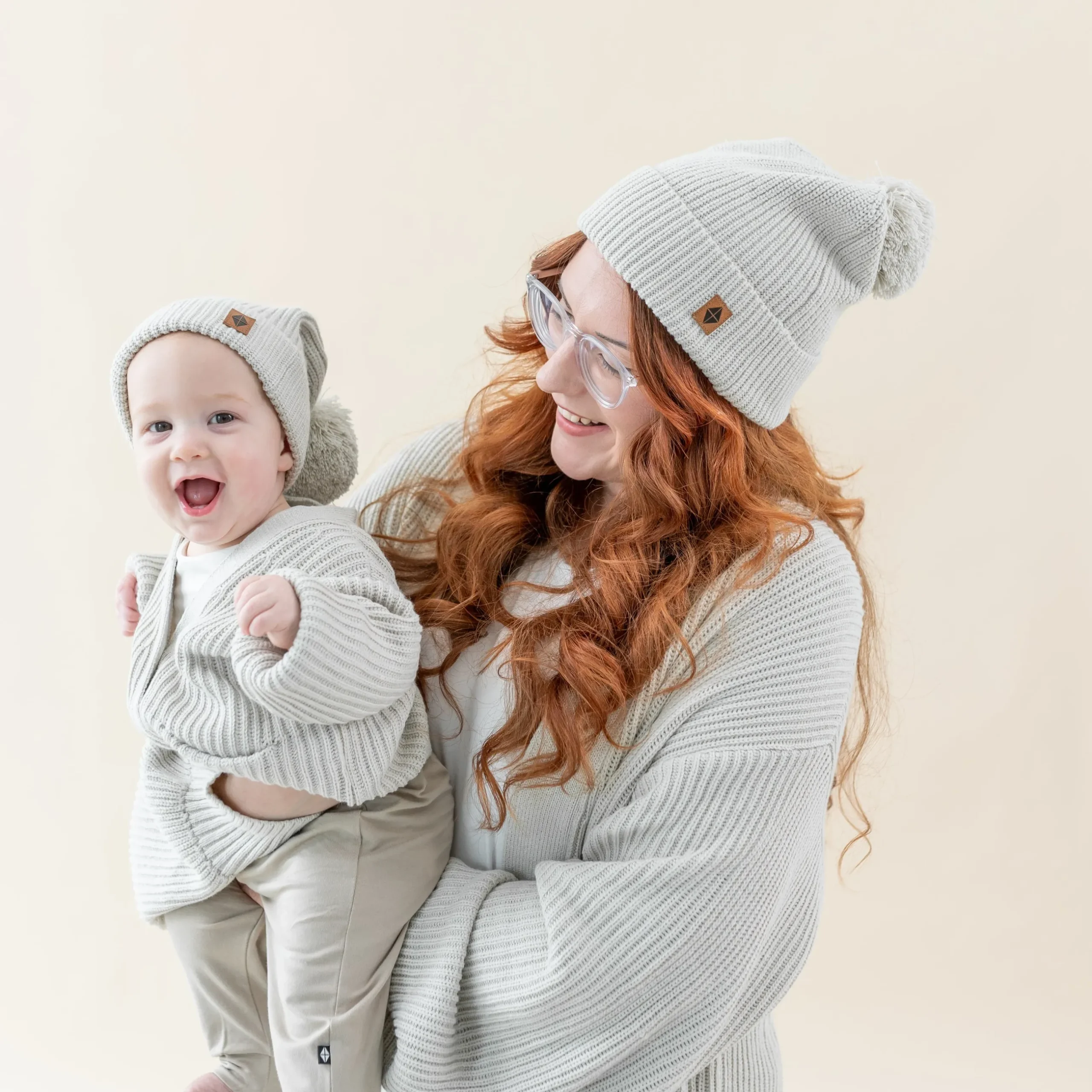 New Kyte Baby Chunky Knit Pom Beanie in Oat