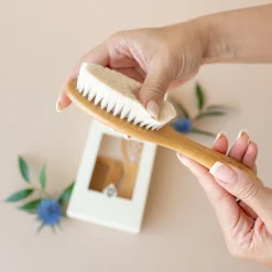 Clearance Kyte Baby Cradle Cap Brush