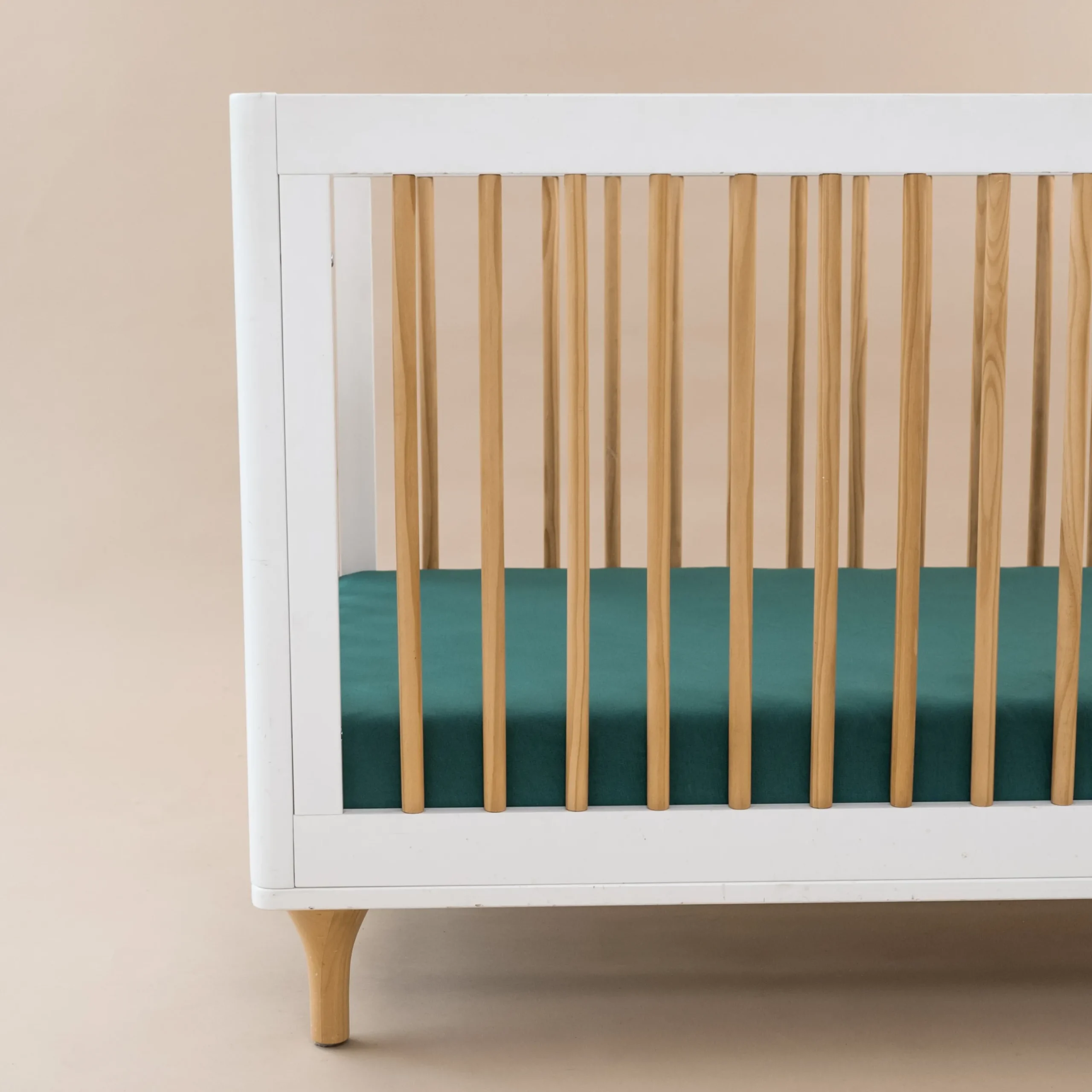 Hot Kyte Baby Crib Sheet in Emerald