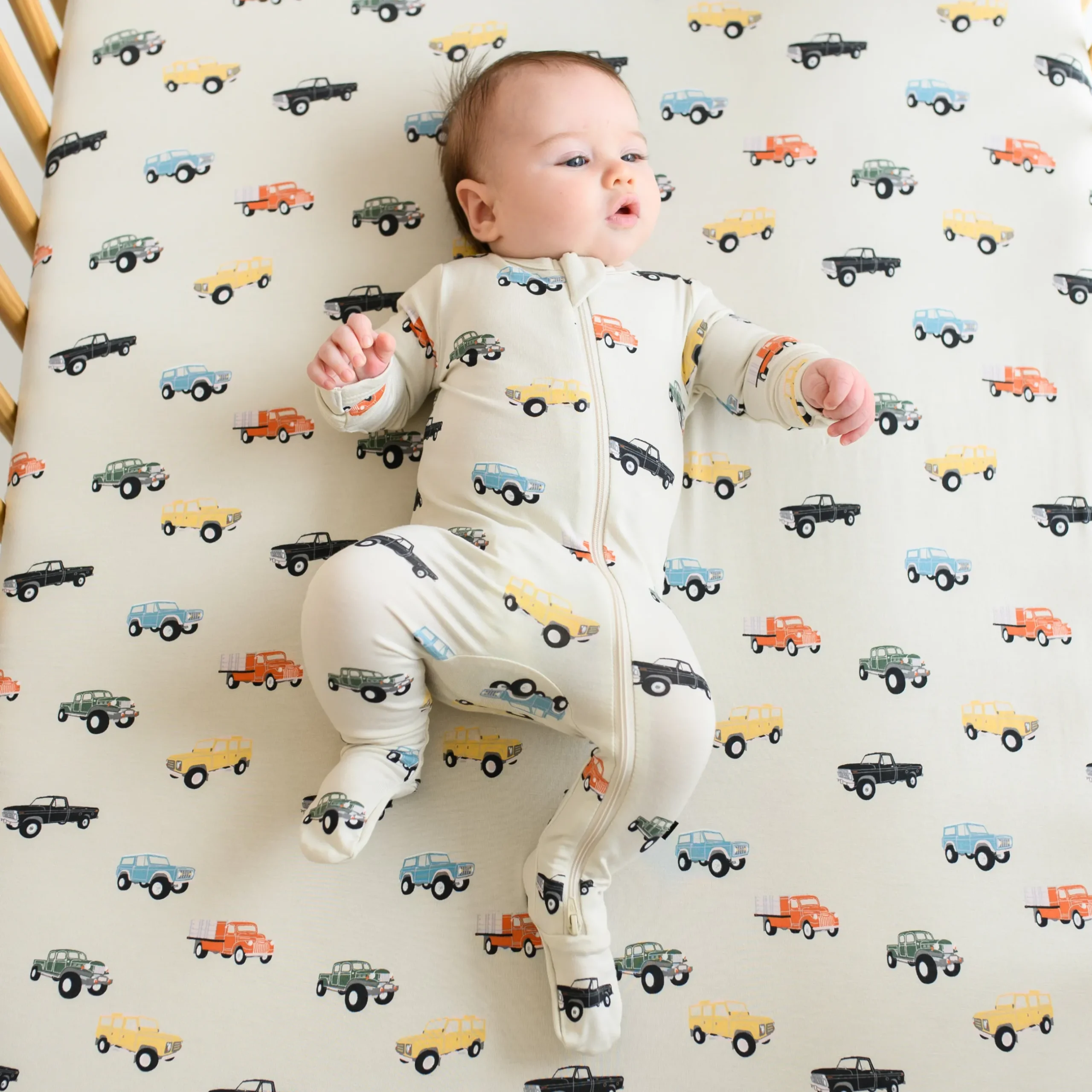 Best Kyte Baby Crib Sheet in Vintage Truck