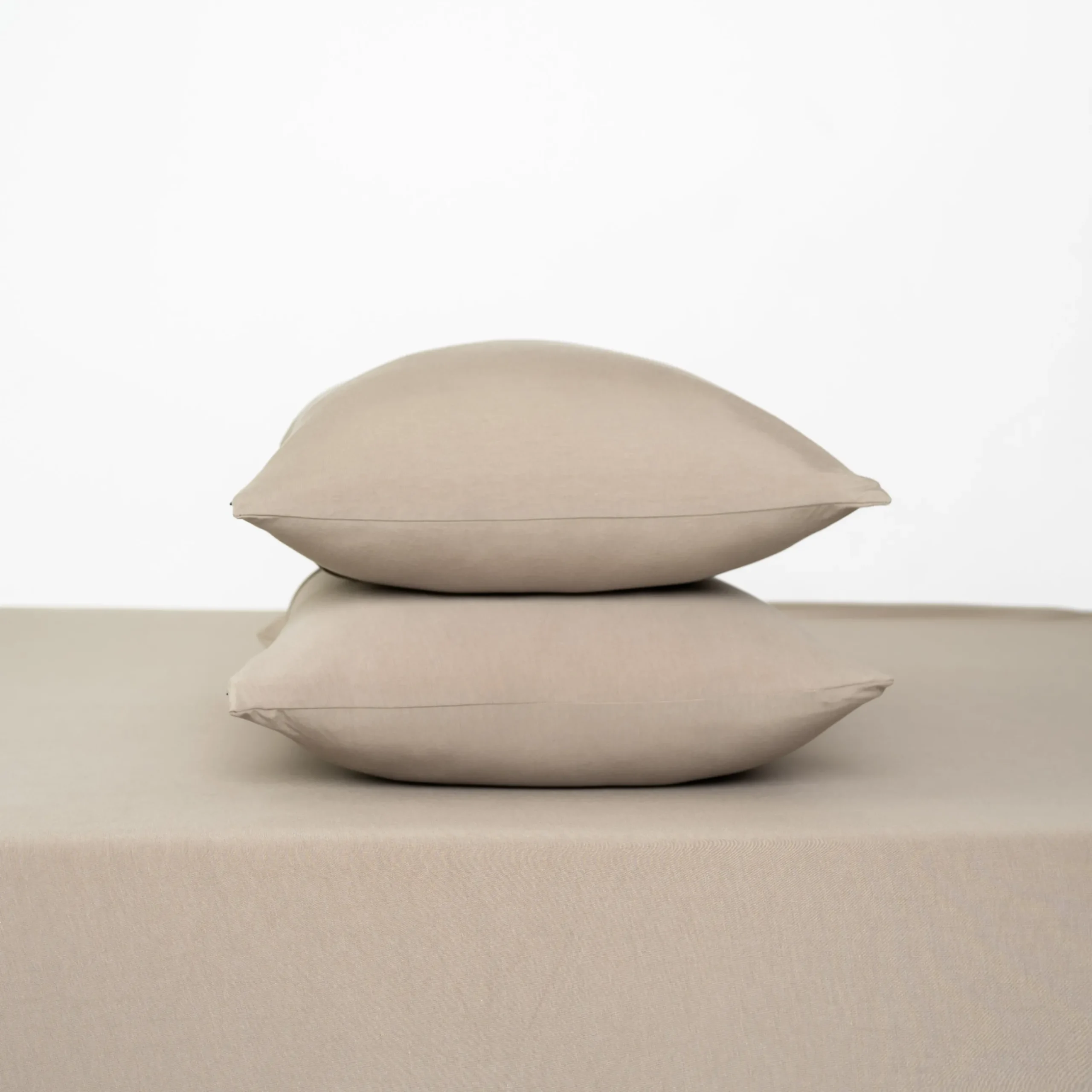 Kyte Baby Fitted Sheet with Pillowcases in Almond