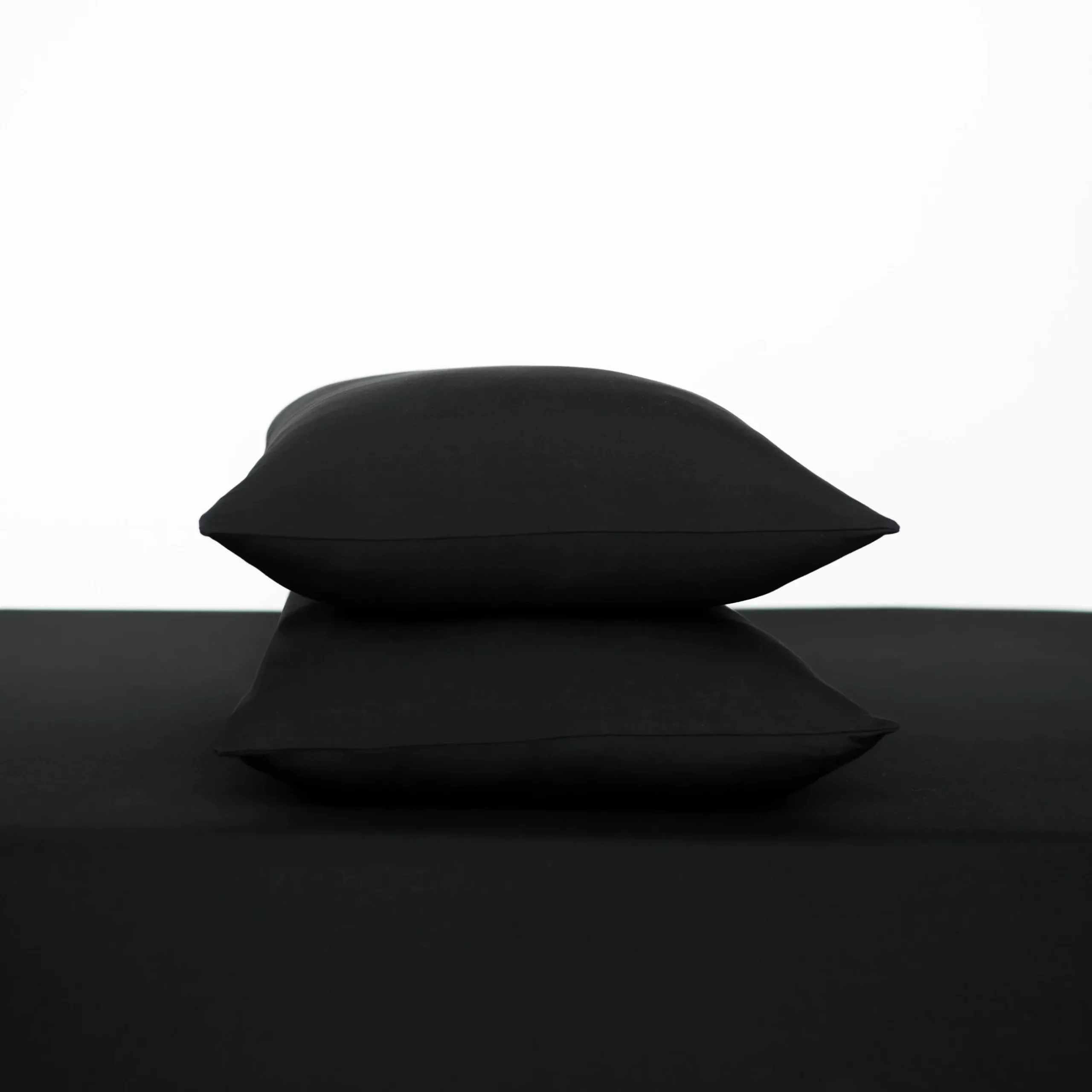 Kyte Baby Fitted Sheet with Pillowcases in Midnight