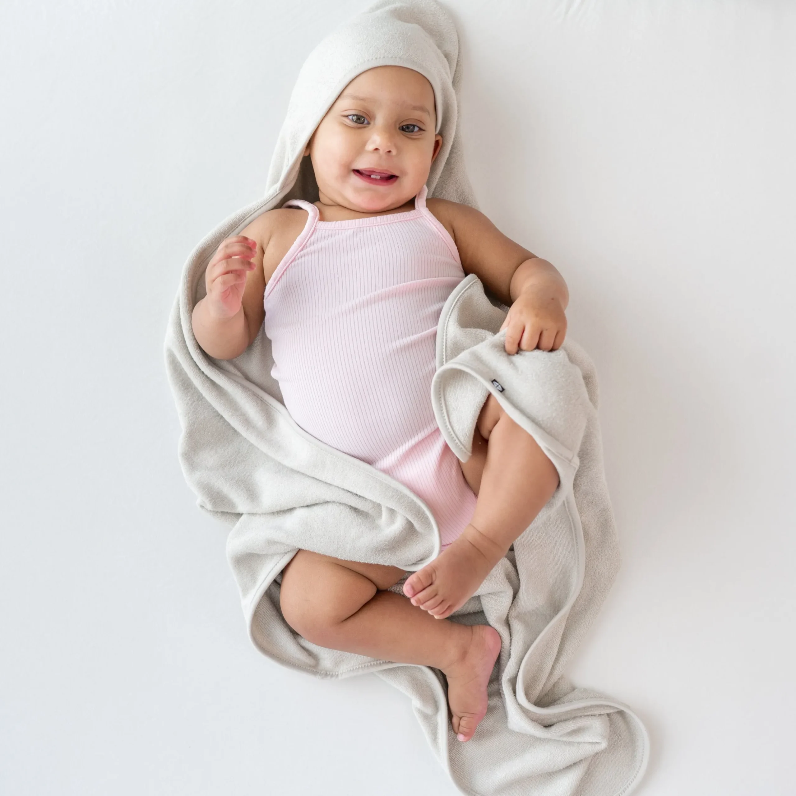 Hot Kyte Baby Hooded Bath Towel in Oat