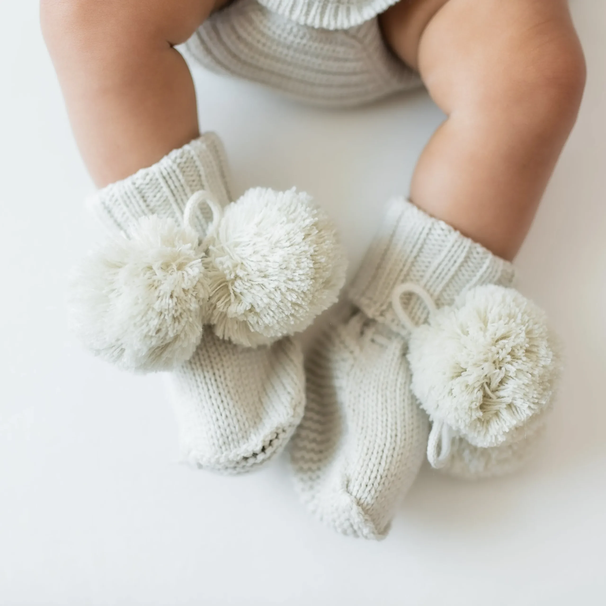 Online Kyte Baby Knit Booties in Oat