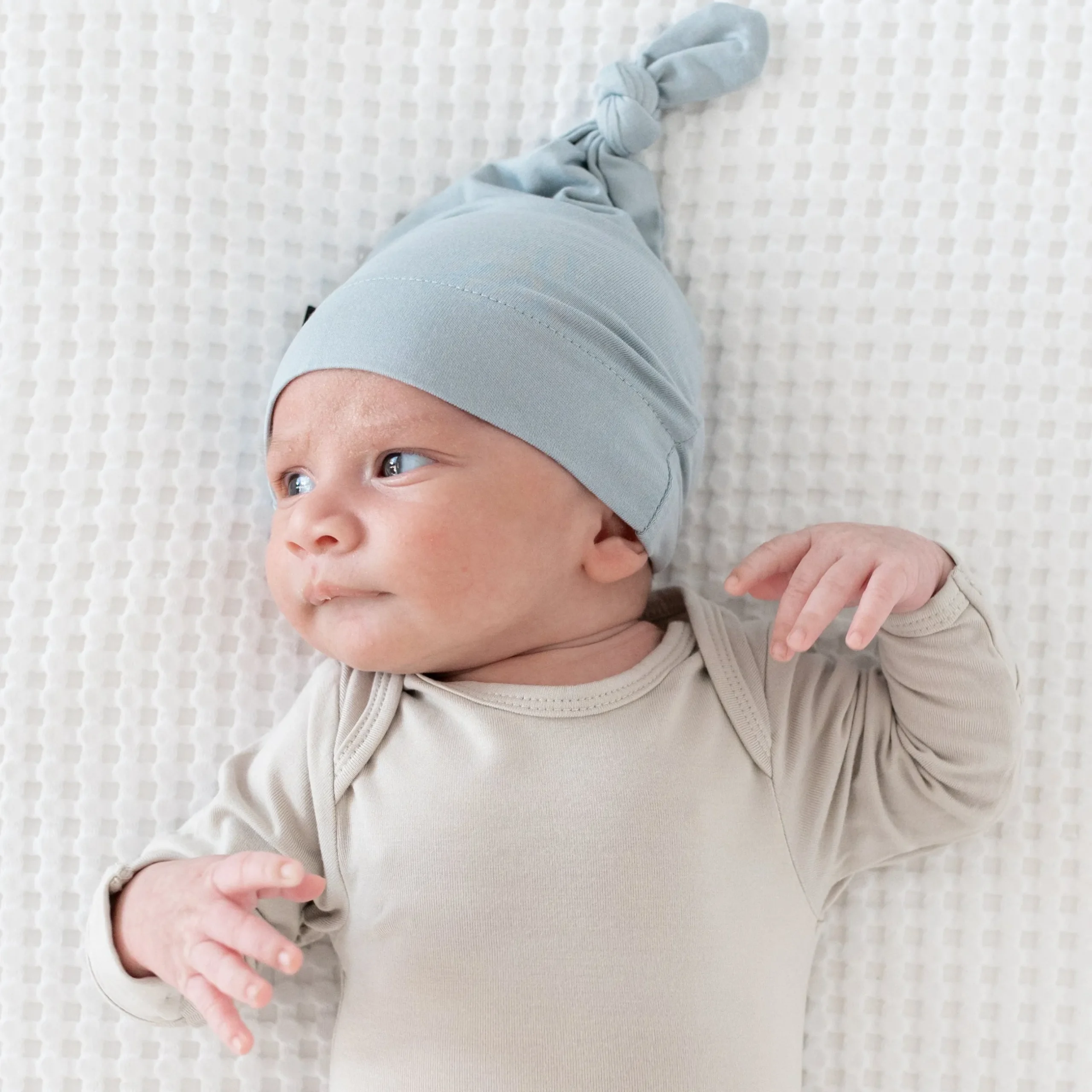 Clearance Kyte Baby Knotted Cap in Fog