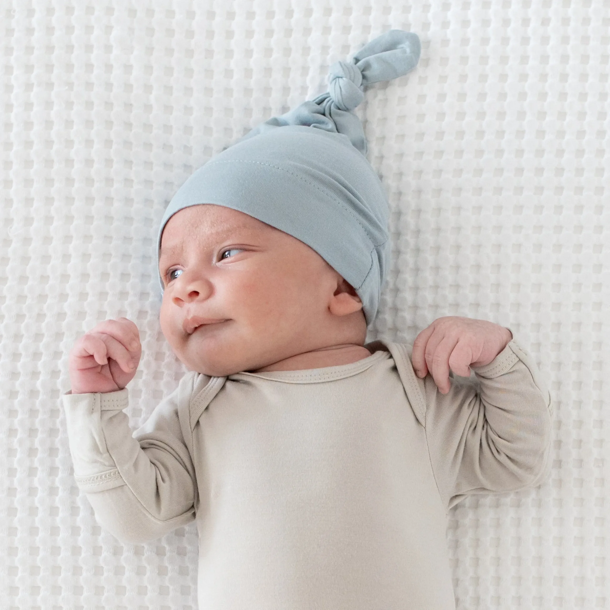 Clearance Kyte Baby Knotted Cap in Fog