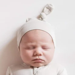 Best Kyte Baby Knotted Cap in Oat
