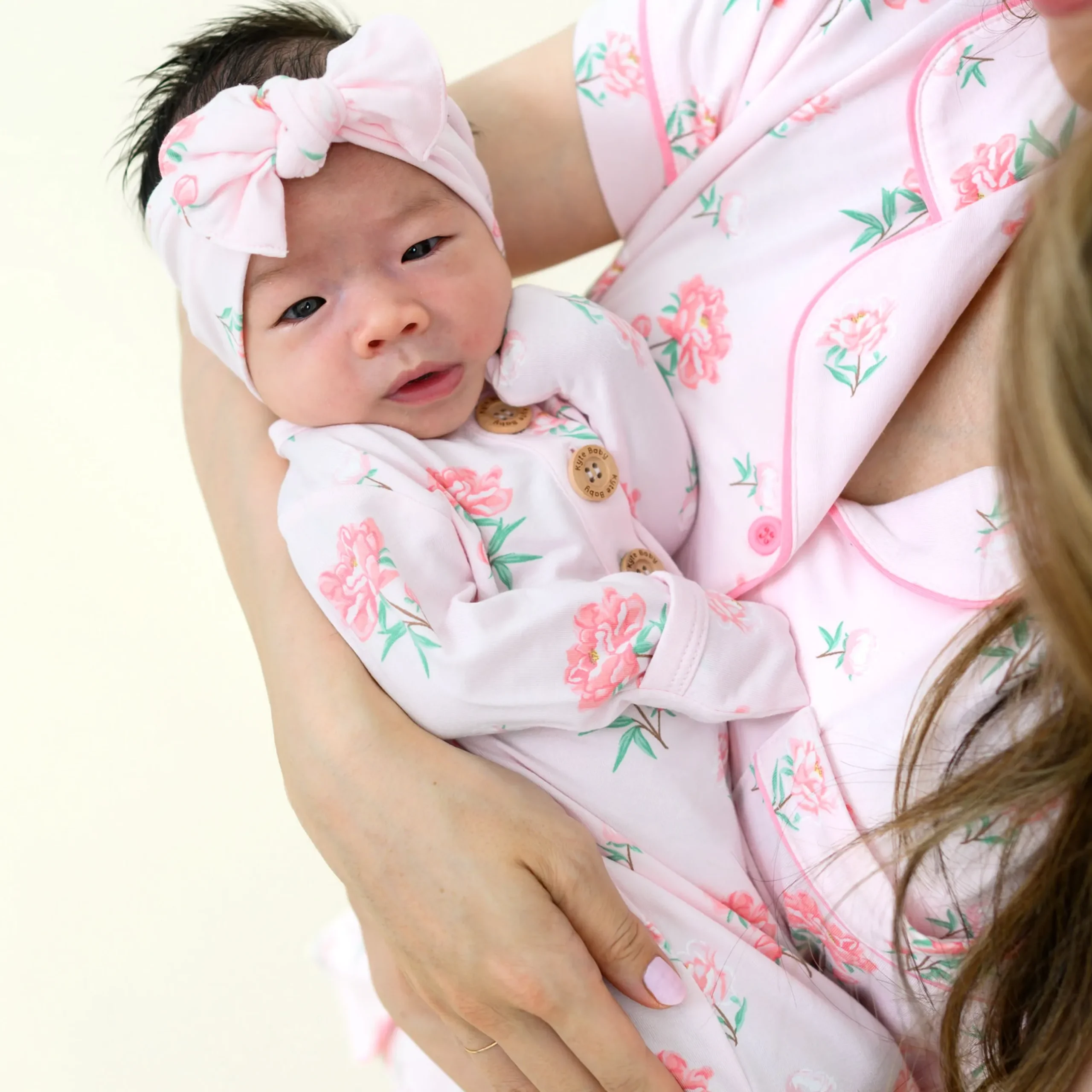Outlet Kyte Baby Knotted Gown with Bow Set in Sakura Peony