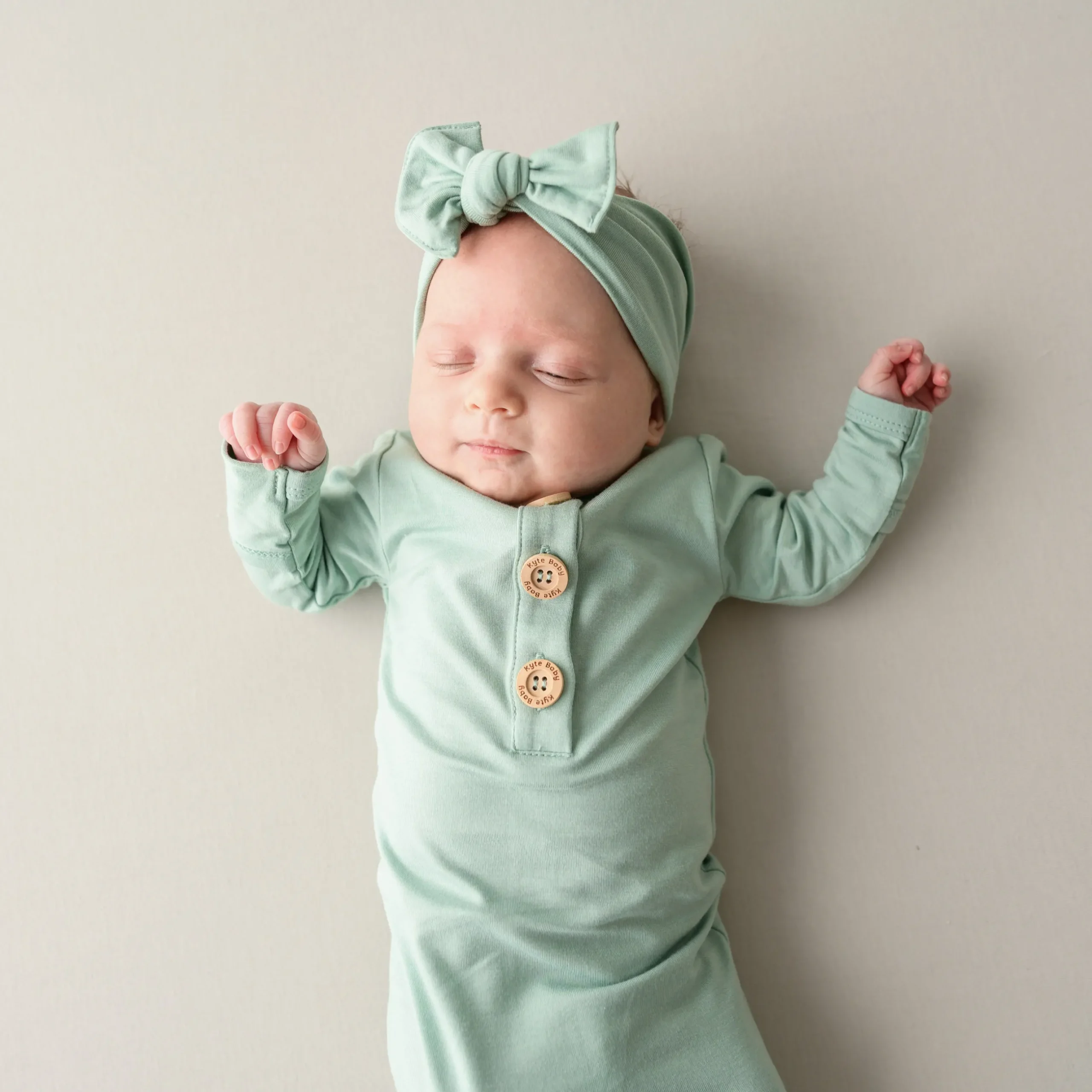 Sale Kyte Baby Knotted Gown with Bow Set in Sage
