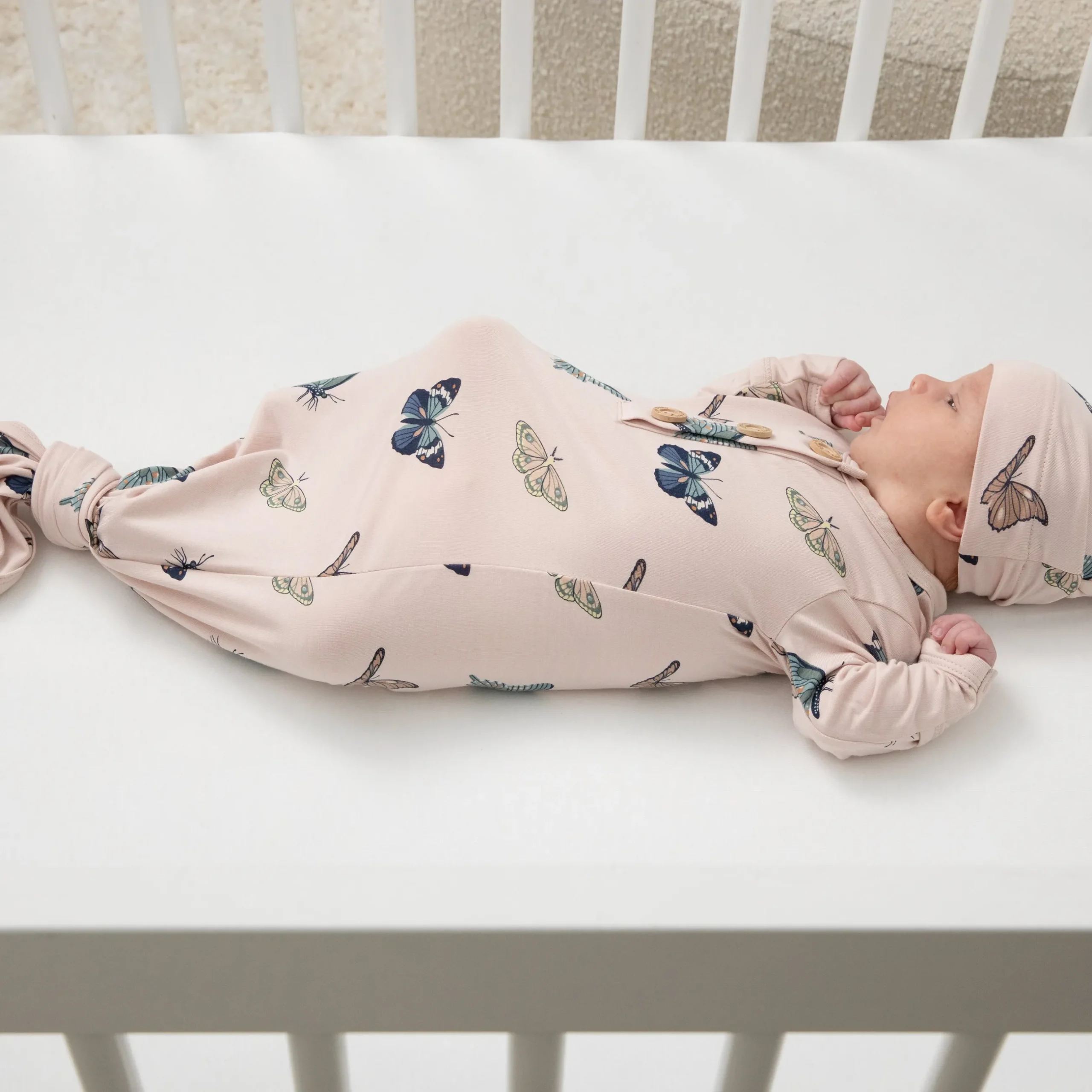 Hot Kyte Baby Knotted Gown with Hat Set in Blush Butterfly