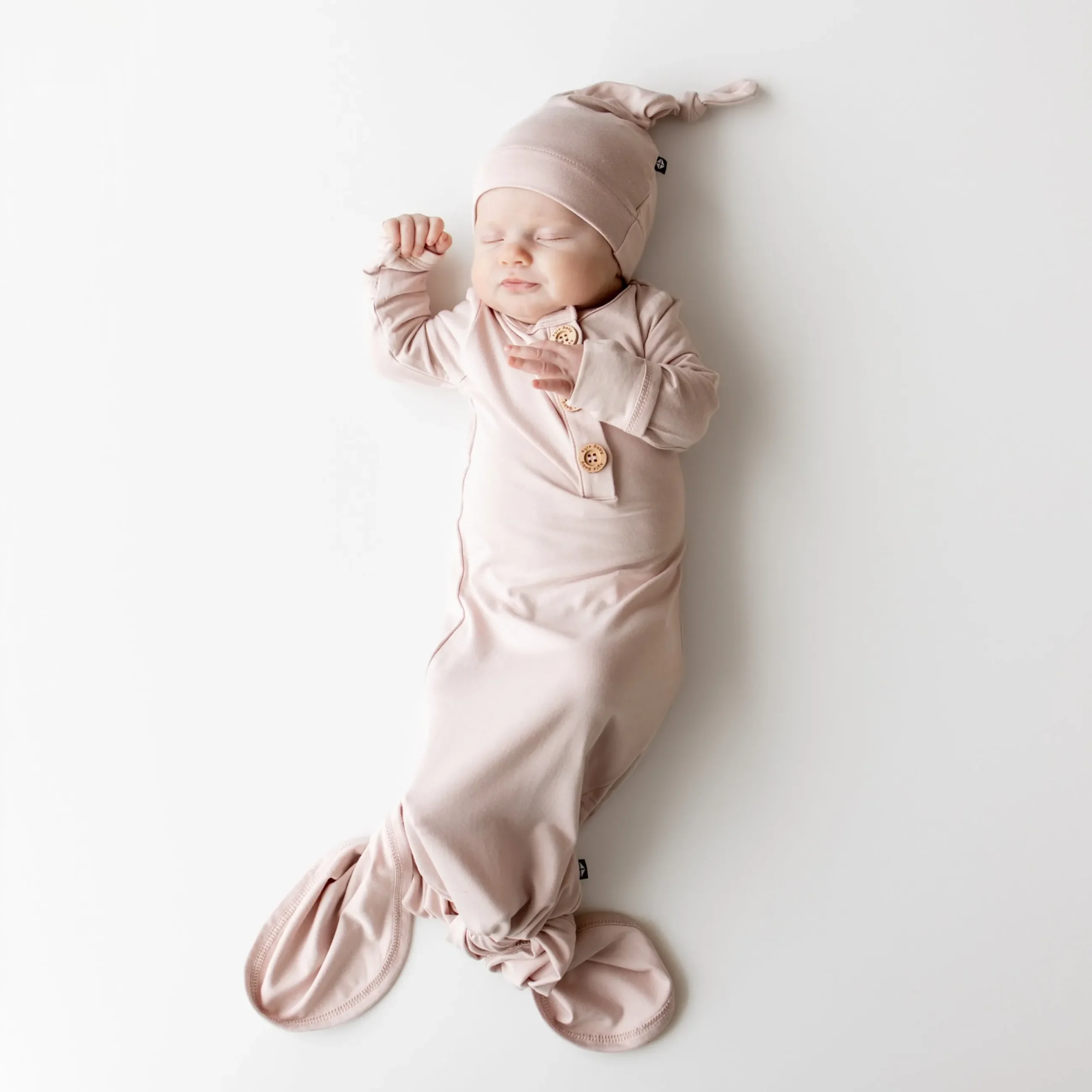Online Kyte Baby Knotted Gown with Hat Set in Blush