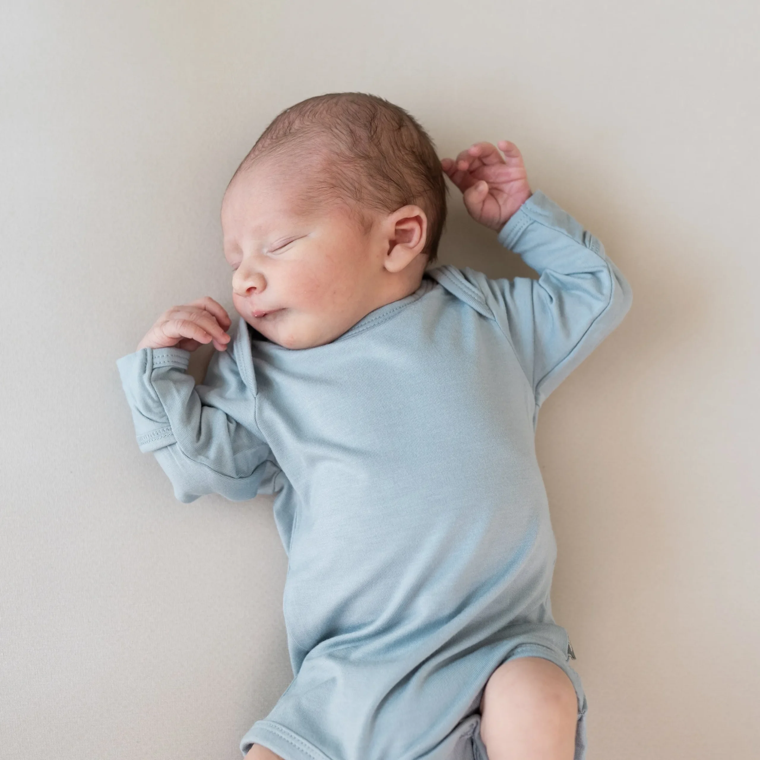 Sale Kyte Baby Long Sleeve Bodysuit in Fog