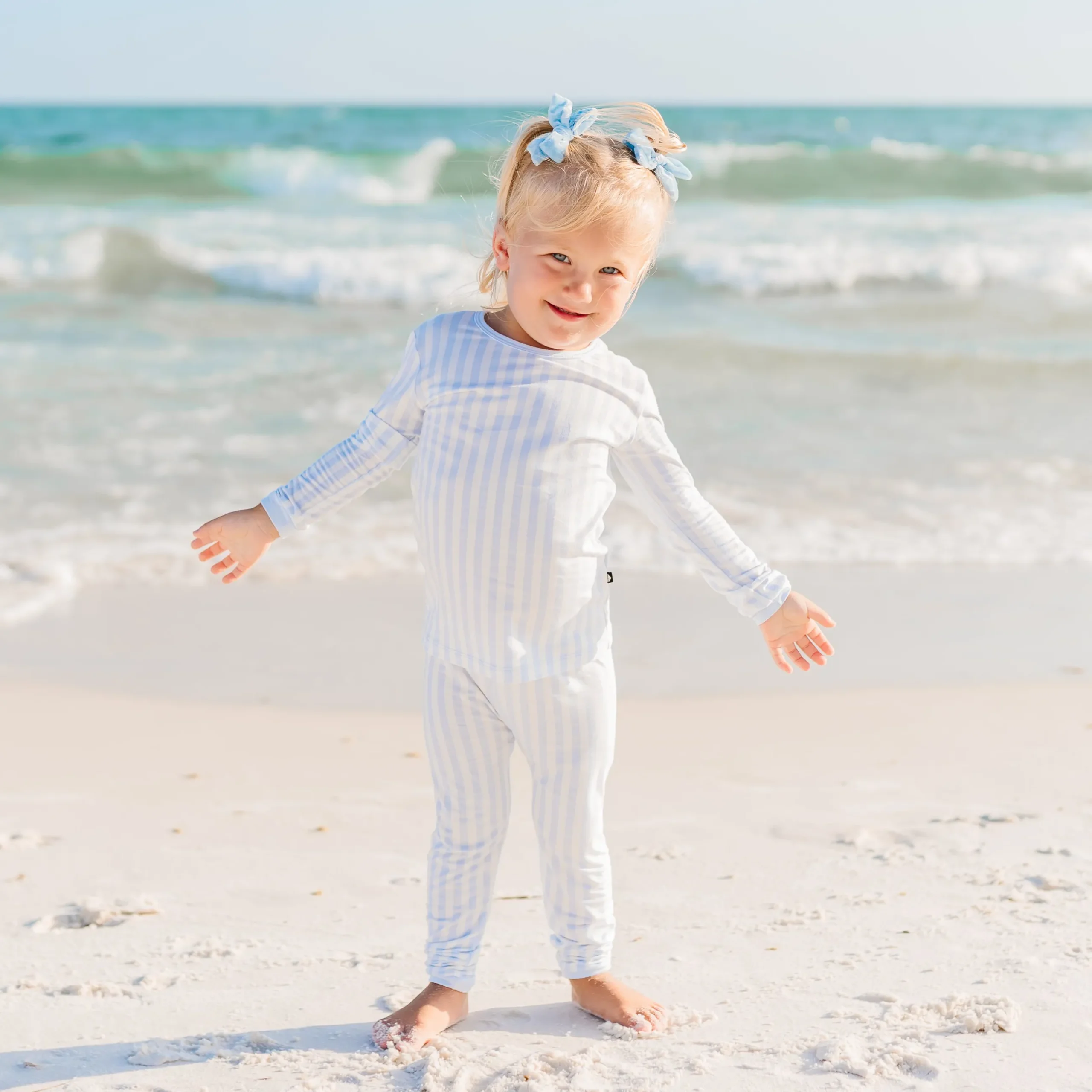 Hot Kyte Baby Long Sleeve Pajamas in Small Mist Stripe