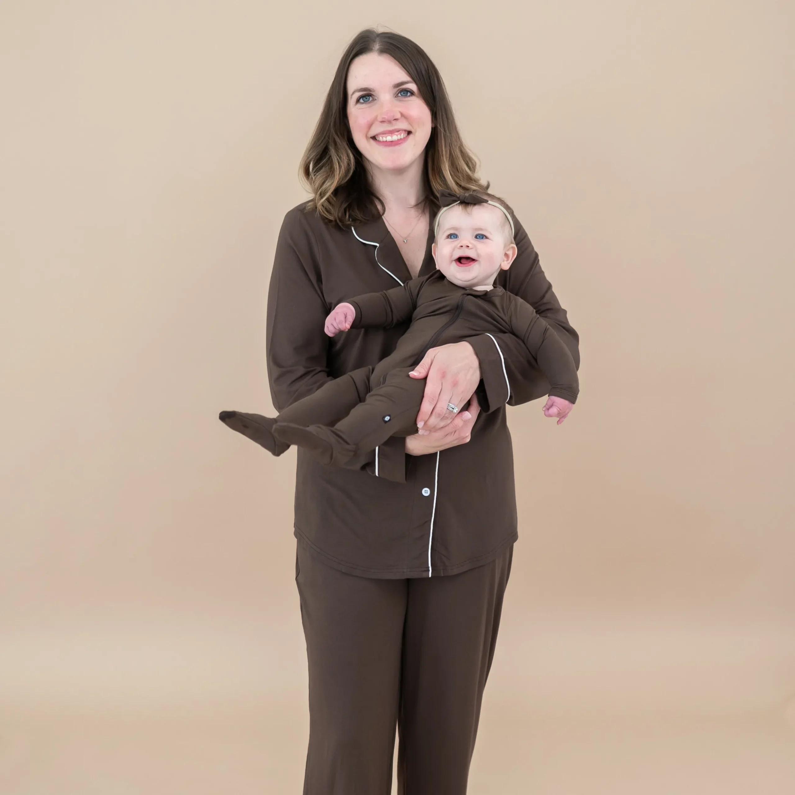 Best Kyte Baby Long-Sleeved Women's Pajama Set in with Cloud Trim Espresso