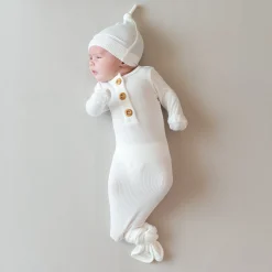 Best Kyte Baby Ribbed Knotted Gown with Hat Set in Cloud