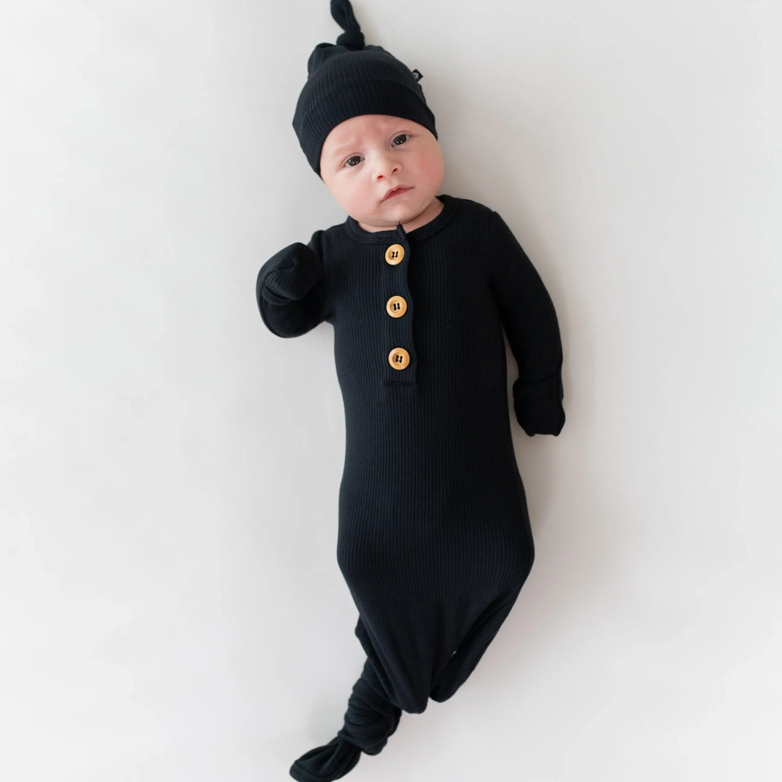 Outlet Kyte Baby Ribbed Knotted Gown with Hat Set in Midnight