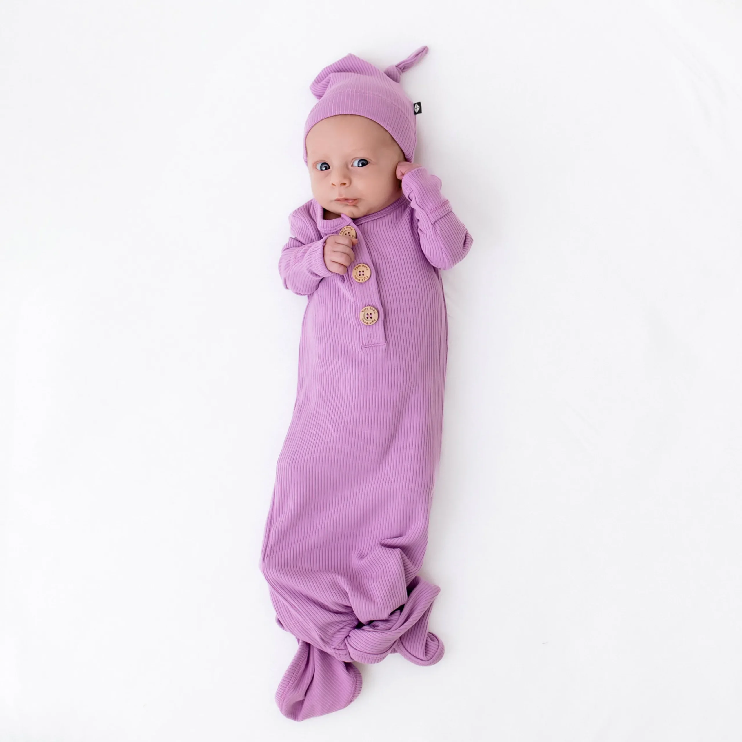 Online Kyte Baby Ribbed Knotted Gown with Hat Set in Poi