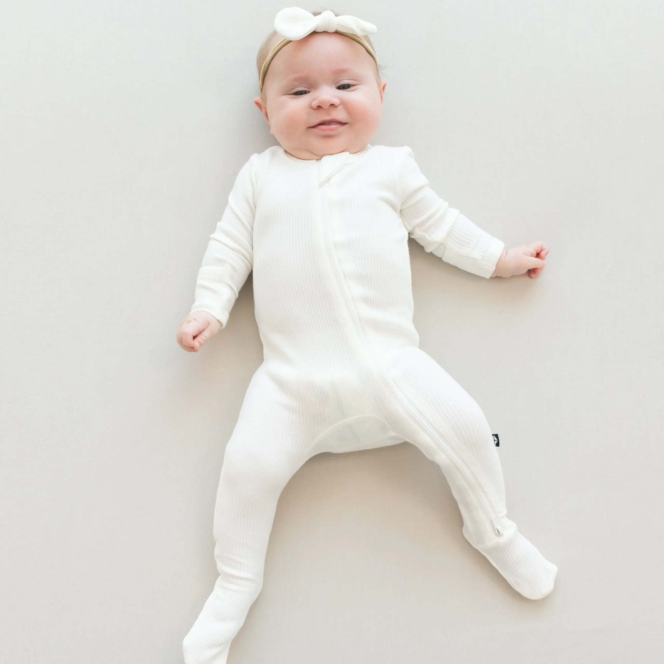 Outlet Kyte Baby Ribbed Zipper Footie in Cloud