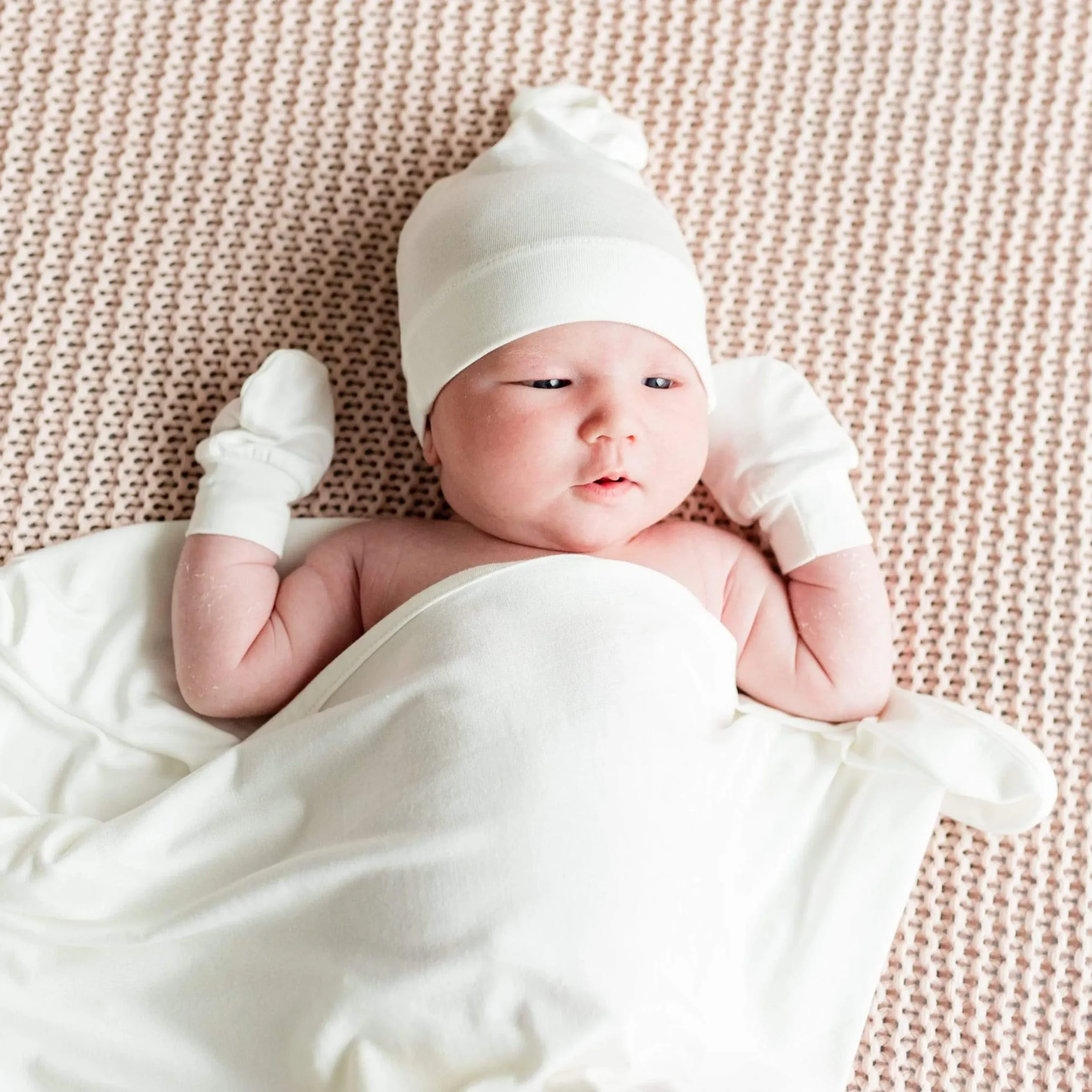 Discount Kyte Baby Scratch Mitten in Cloud