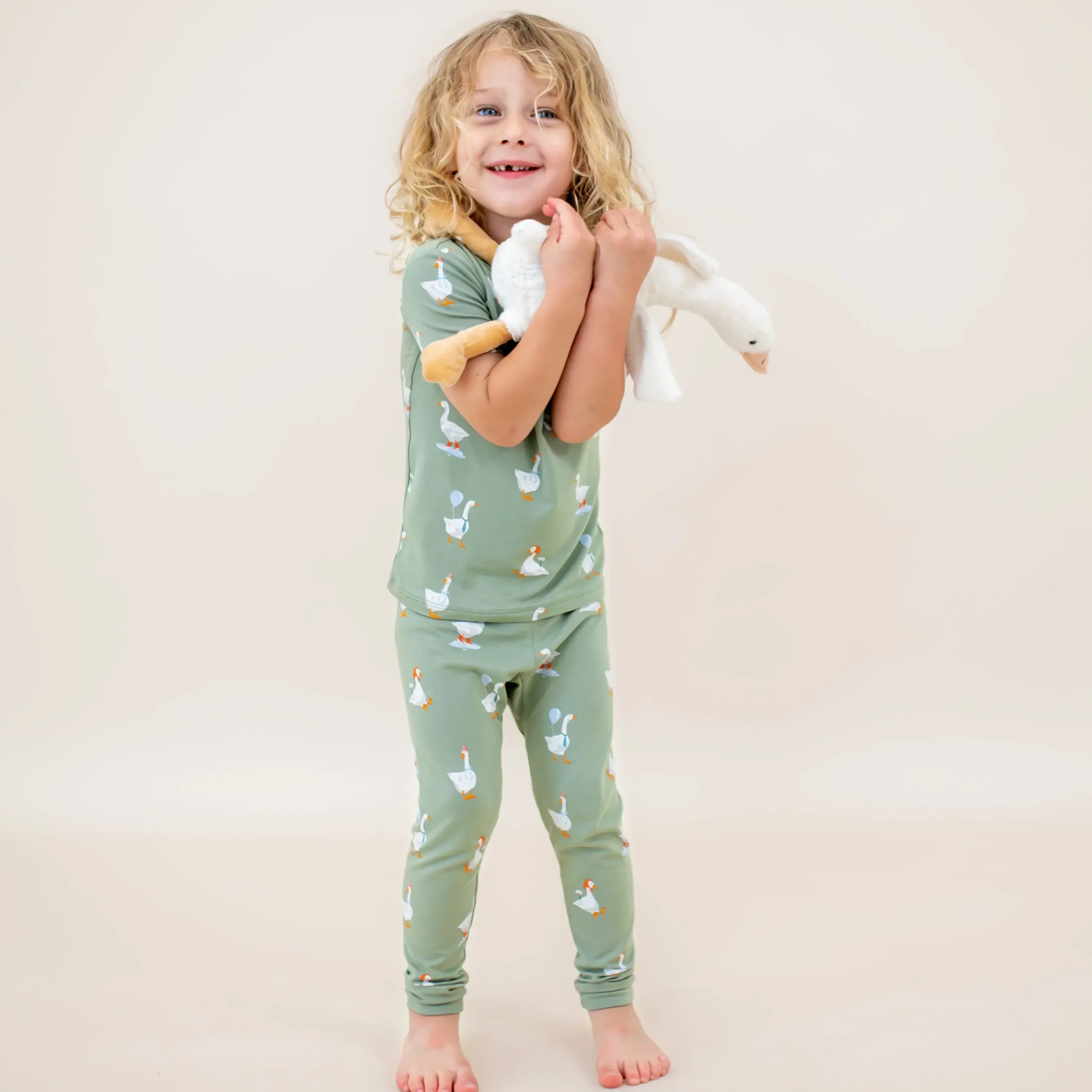 Kyte Baby Short Sleeve with Pants Pajamas in Silly Goose