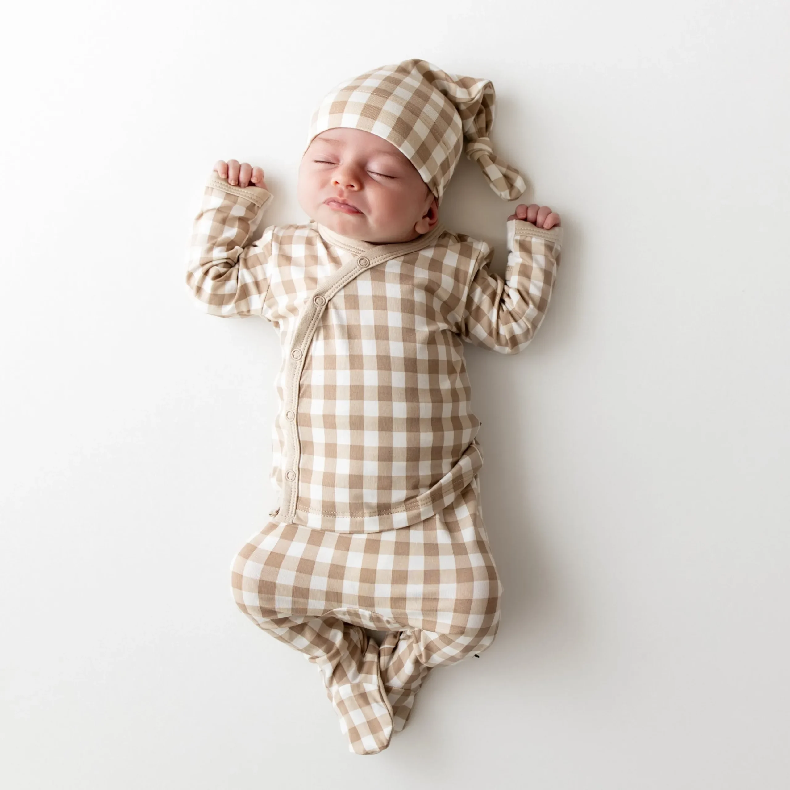 New Kyte Baby Take Me Home Set with Cap in Gingham Bisque