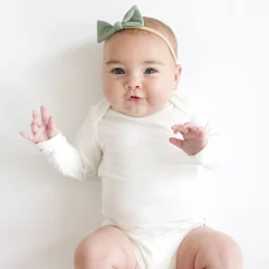 Hot Kyte Baby Tiny Nylon Bow in Thyme