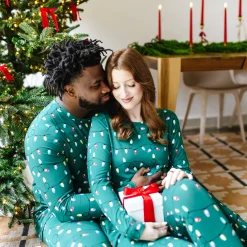 Best Kyte Baby Women's Jogger Pajama Set in Merry and Bright