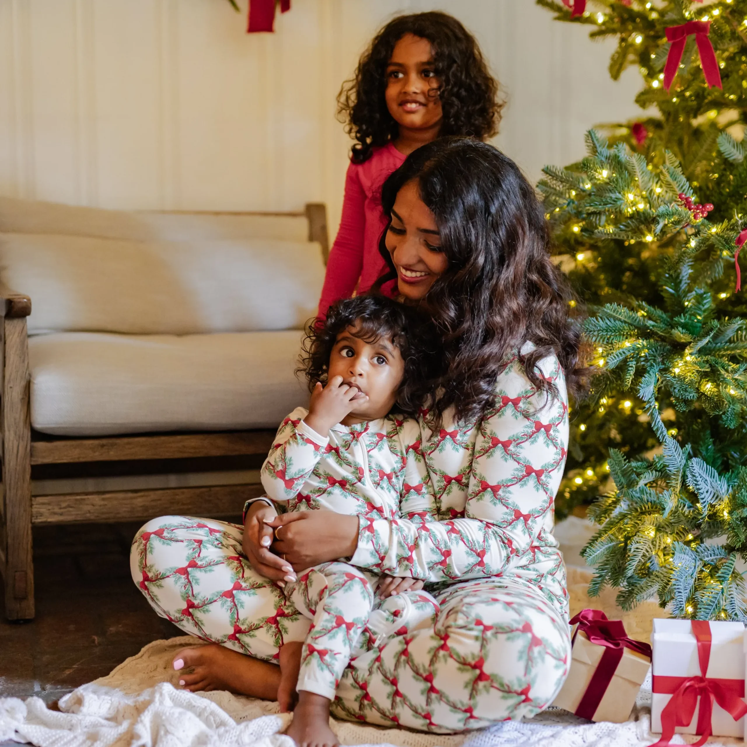 Sale Kyte Baby Women's Jogger Pajama Set in Holiday Bow