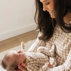 Hot Kyte Baby Women's Jogger Pajama Set in Gingham Bisque
