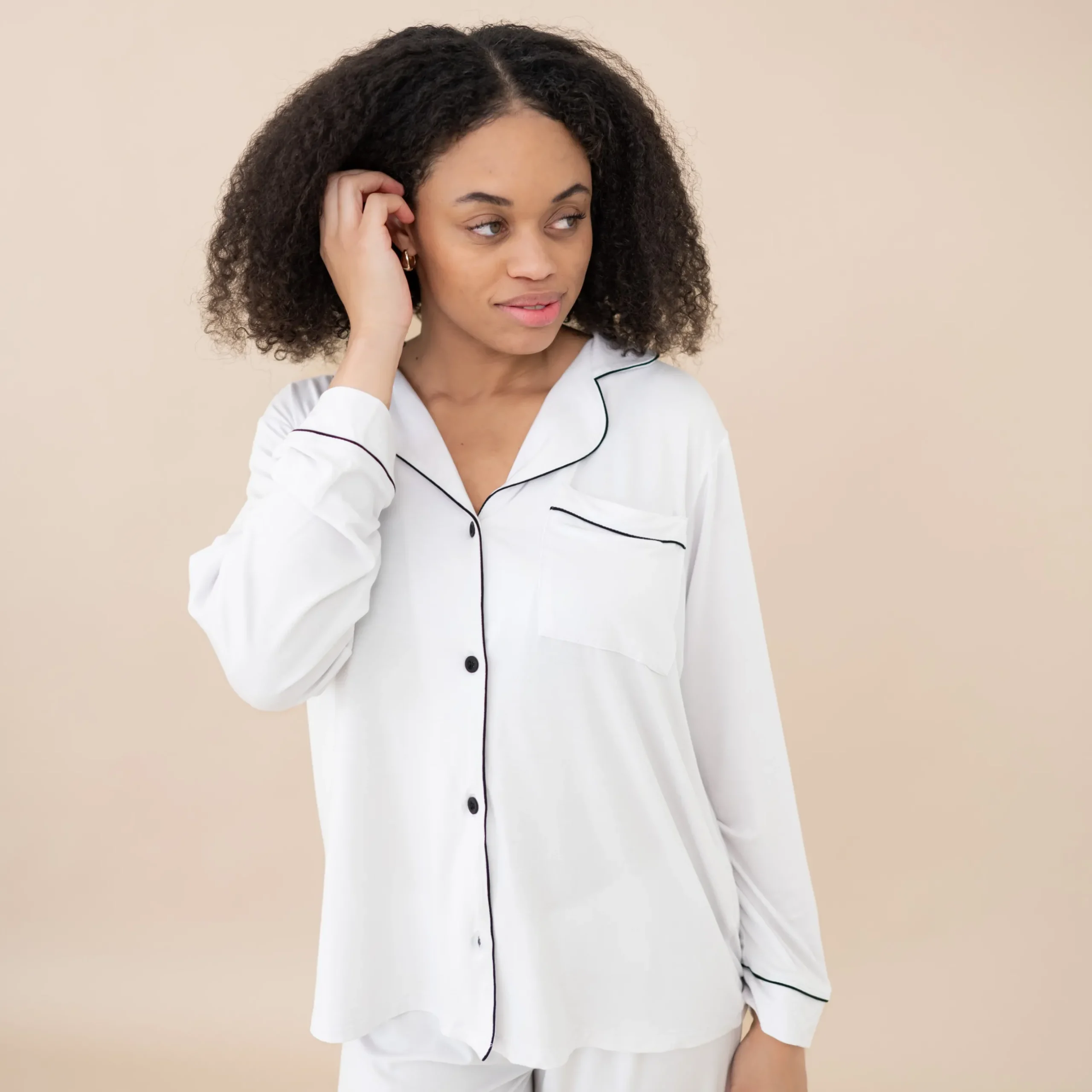 New Kyte Baby Women's Long Sleeve Pajama Set in Snow with Midnight Trim
