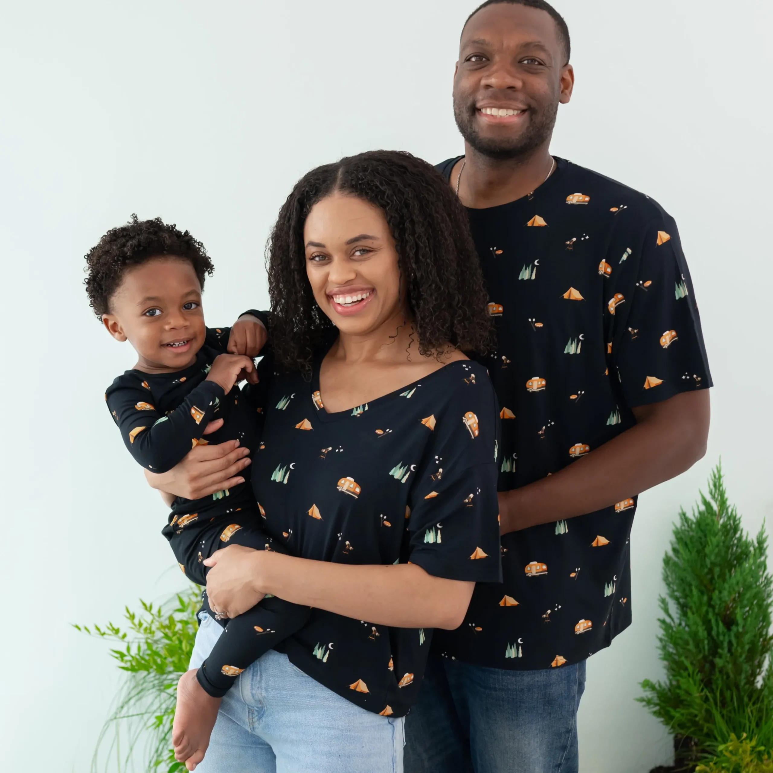 Clearance Kyte Baby Women's Relaxed Fit V-Neck in Under the Stars