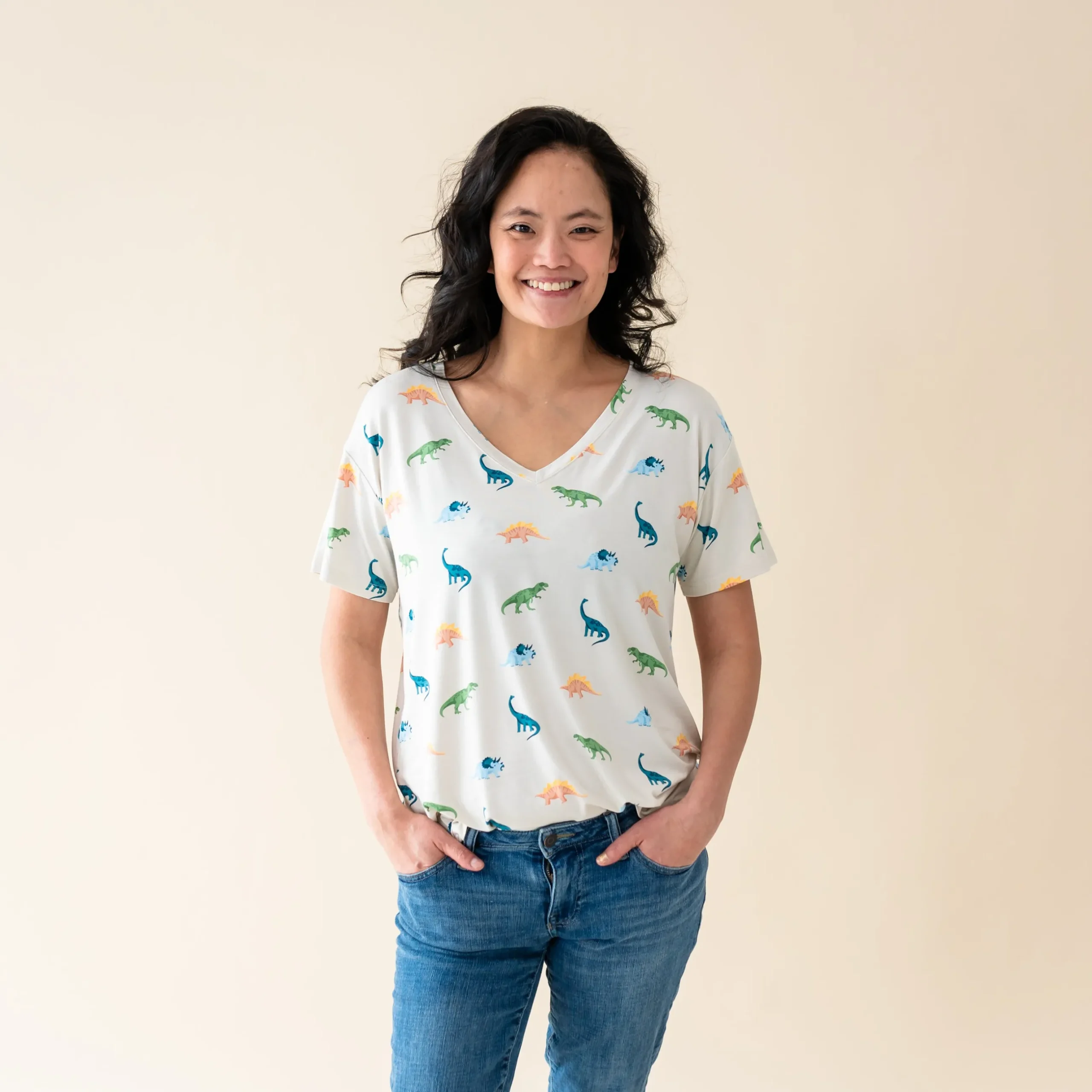 New Kyte Baby Women’s Relaxed Fit V-Neck in Ecru Roar
