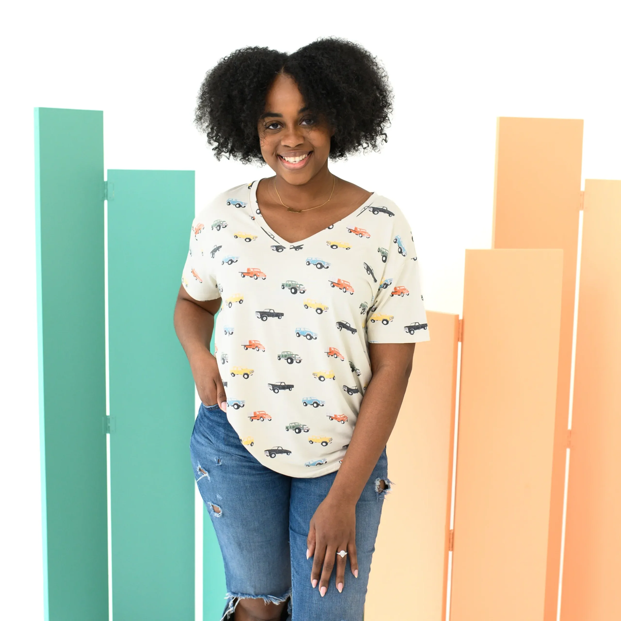 Hot Kyte Baby Women’s Relaxed Fit V-Neck in Vintage Truck