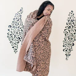 Sale Kyte Baby Youth Blanket in 2.5 Latte Leopard