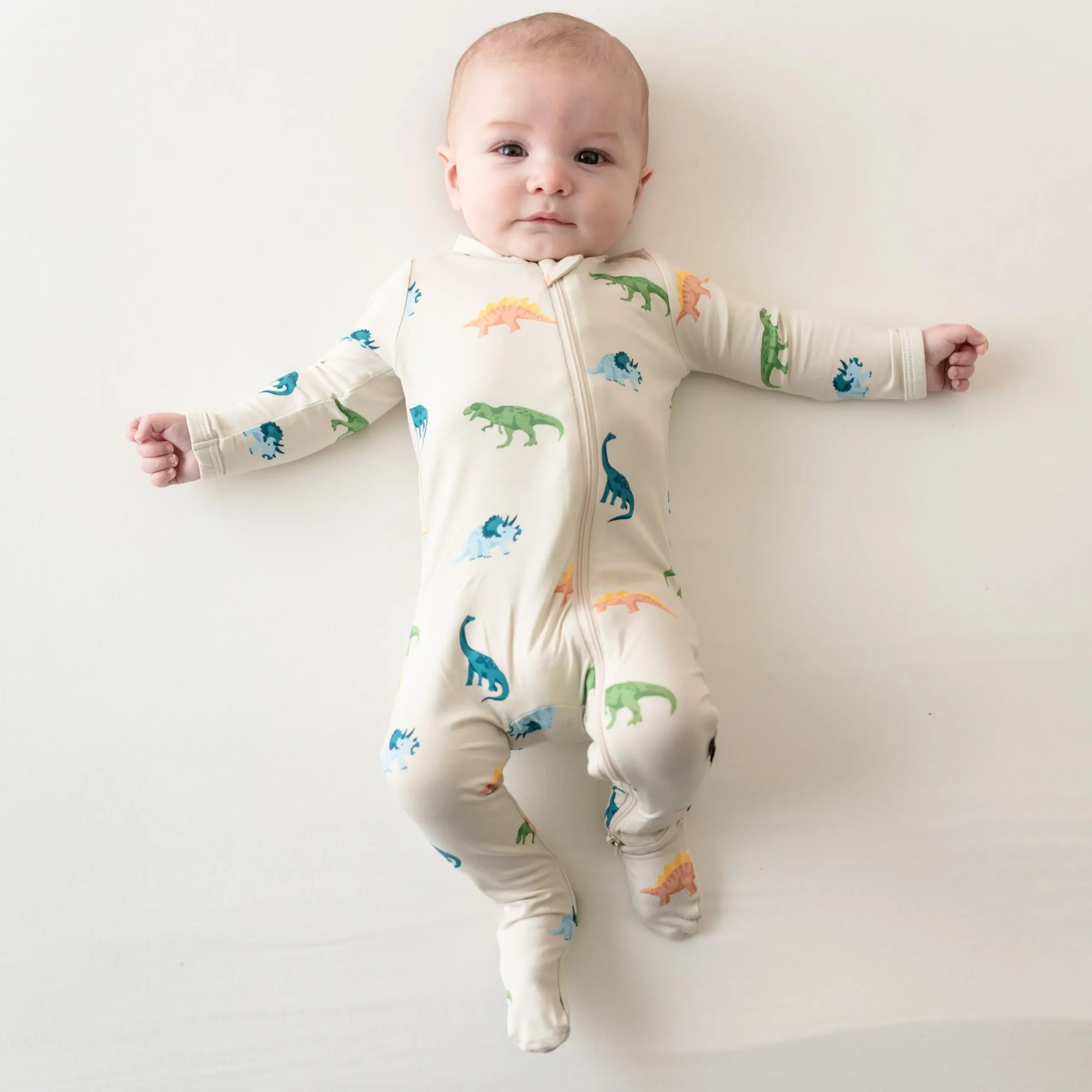 Hot Kyte Baby Zippered Footie in Ecru Roar