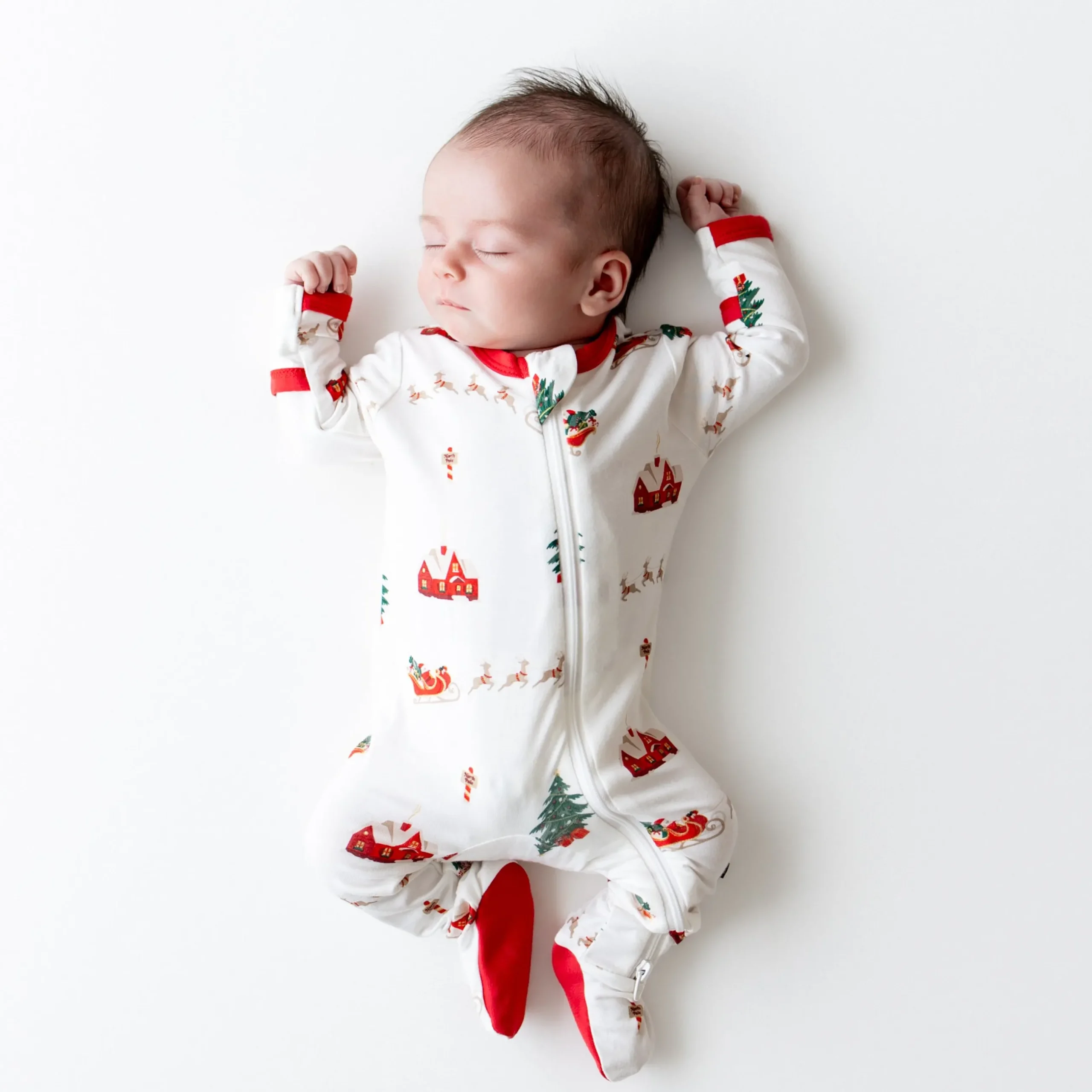 Kyte Baby Zippered Footie in Santa Sleigh