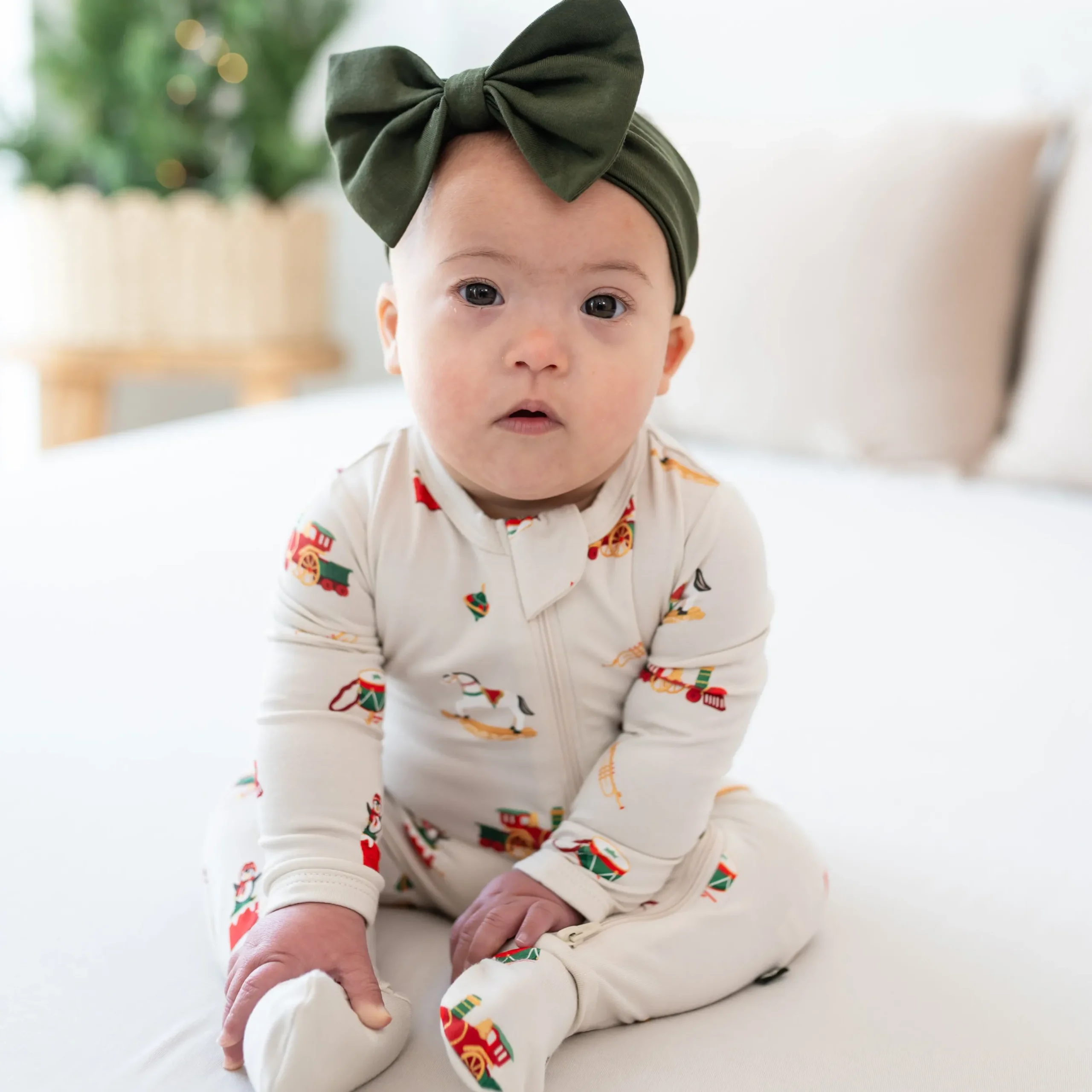Clearance Kyte Baby Zippered Footie in Vintage Toys