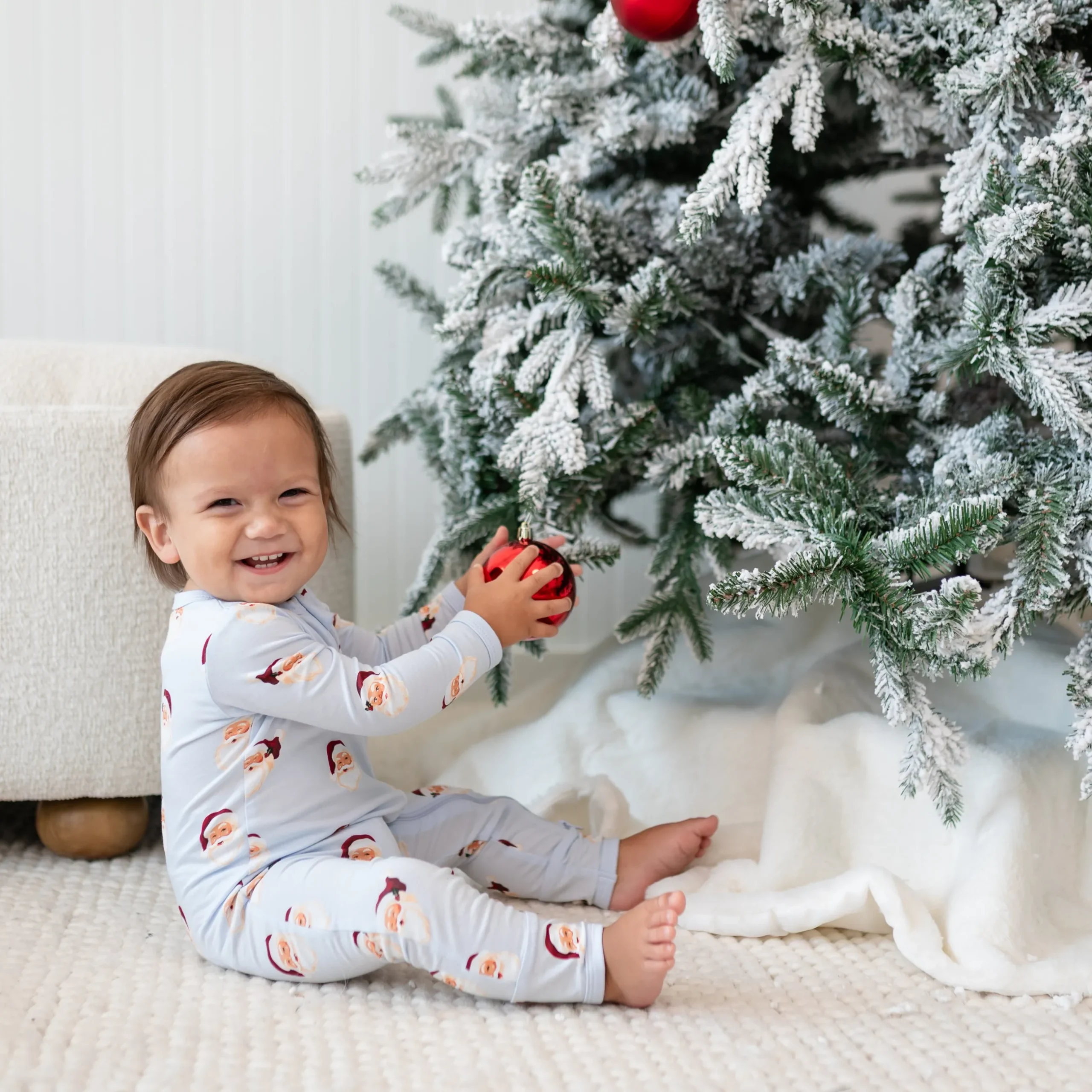 Outlet Kyte Baby Zippered Romper in Vintage Santa
