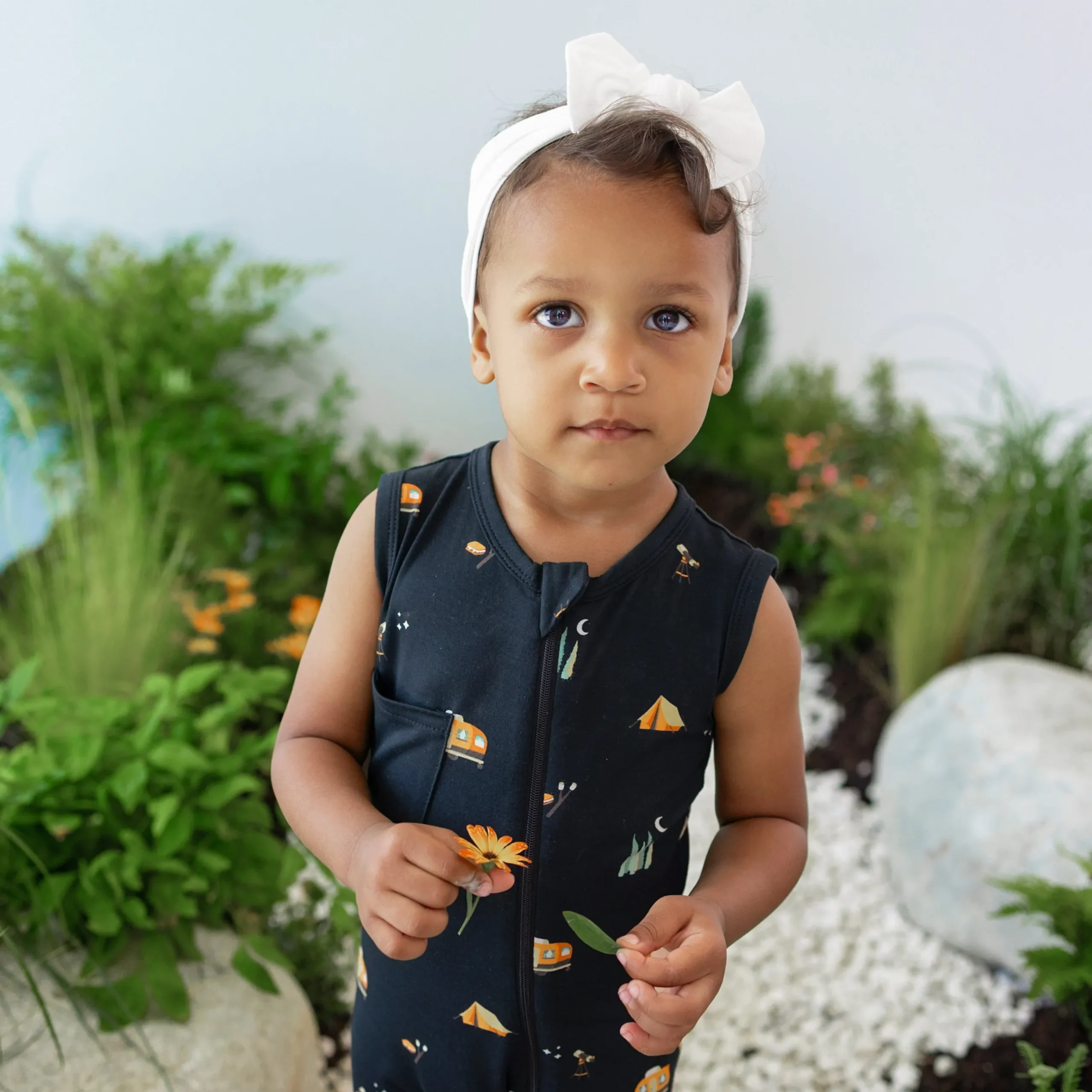 Kyte Baby Zippered Sleeveless Romper in Under the Stars